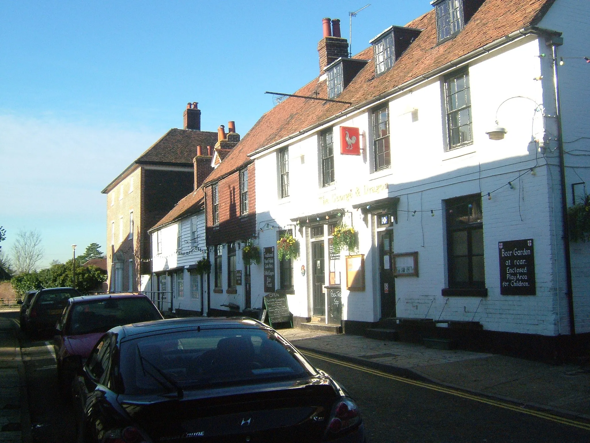 Photo showing: Wrotham in Kent, is a parish in Kent, England, south of Gravesend. 
The George and Dragon.

Camera location 51° 18′ 29.88″ N, 0° 18′ 34.92″ E View this and other nearby images on: OpenStreetMap 51.308300;    0.309700