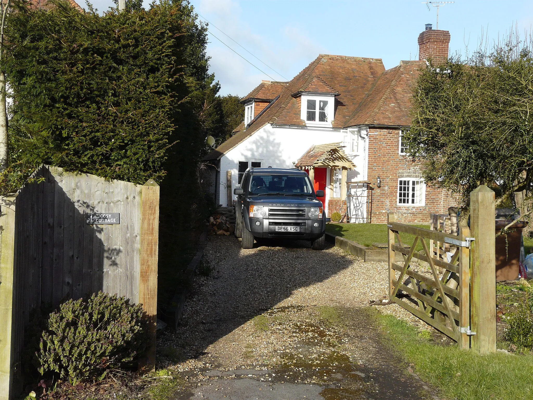 Photo showing: 1, Cosy Cottage, Church Lane