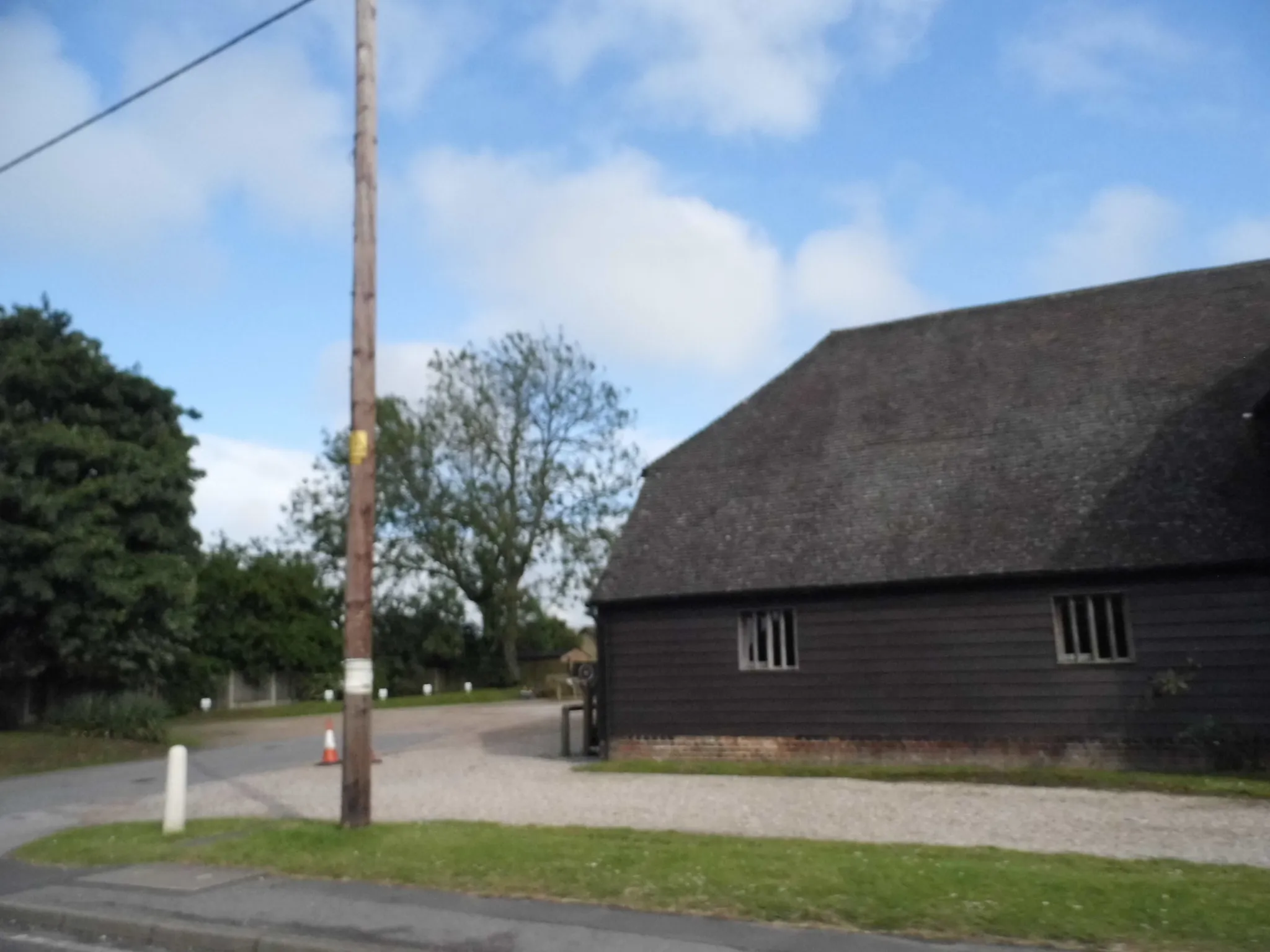 Photo showing: The Barn Shop on Canterbury Road