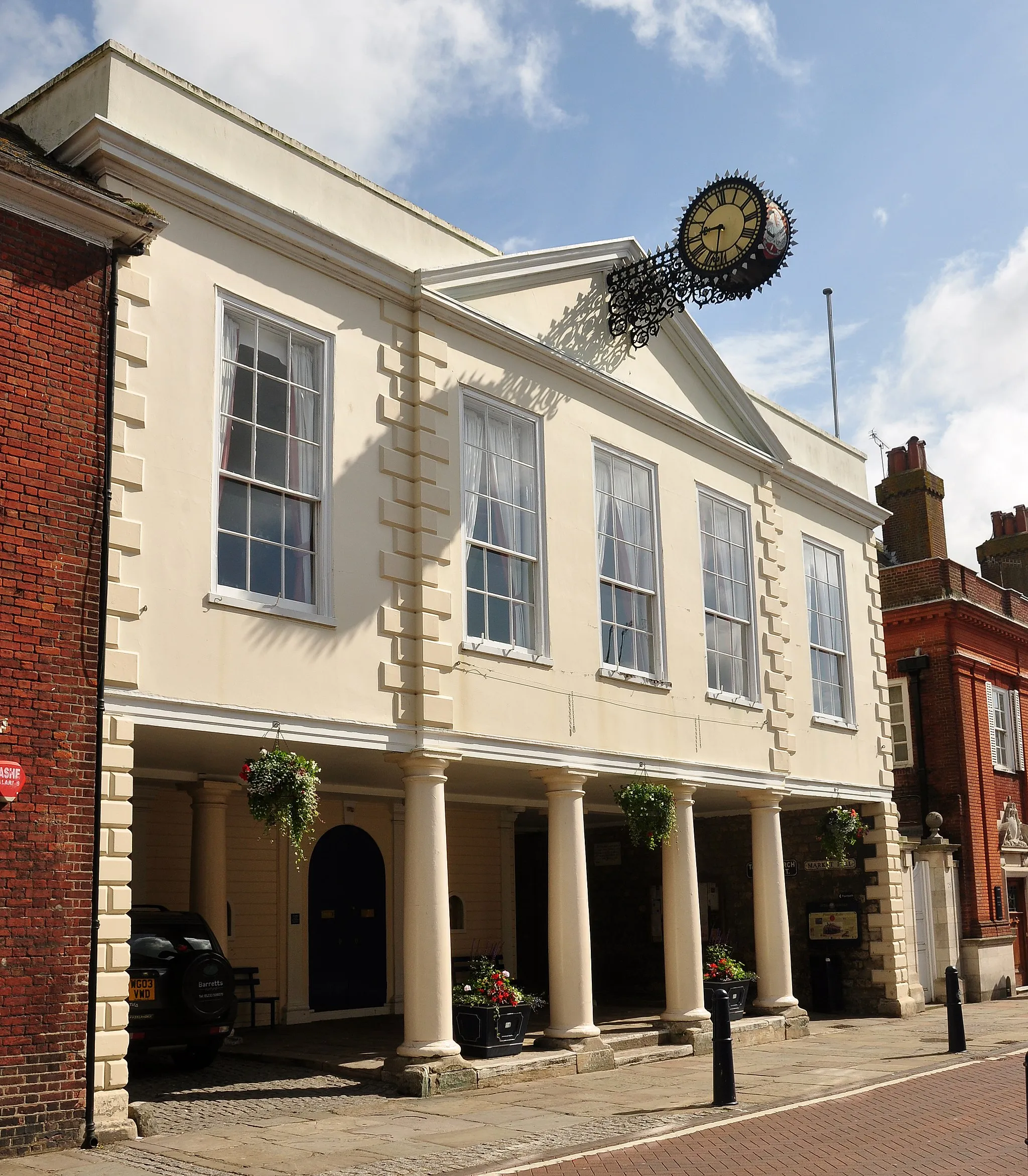 Photo showing: Hythe Town Hall in Kent.