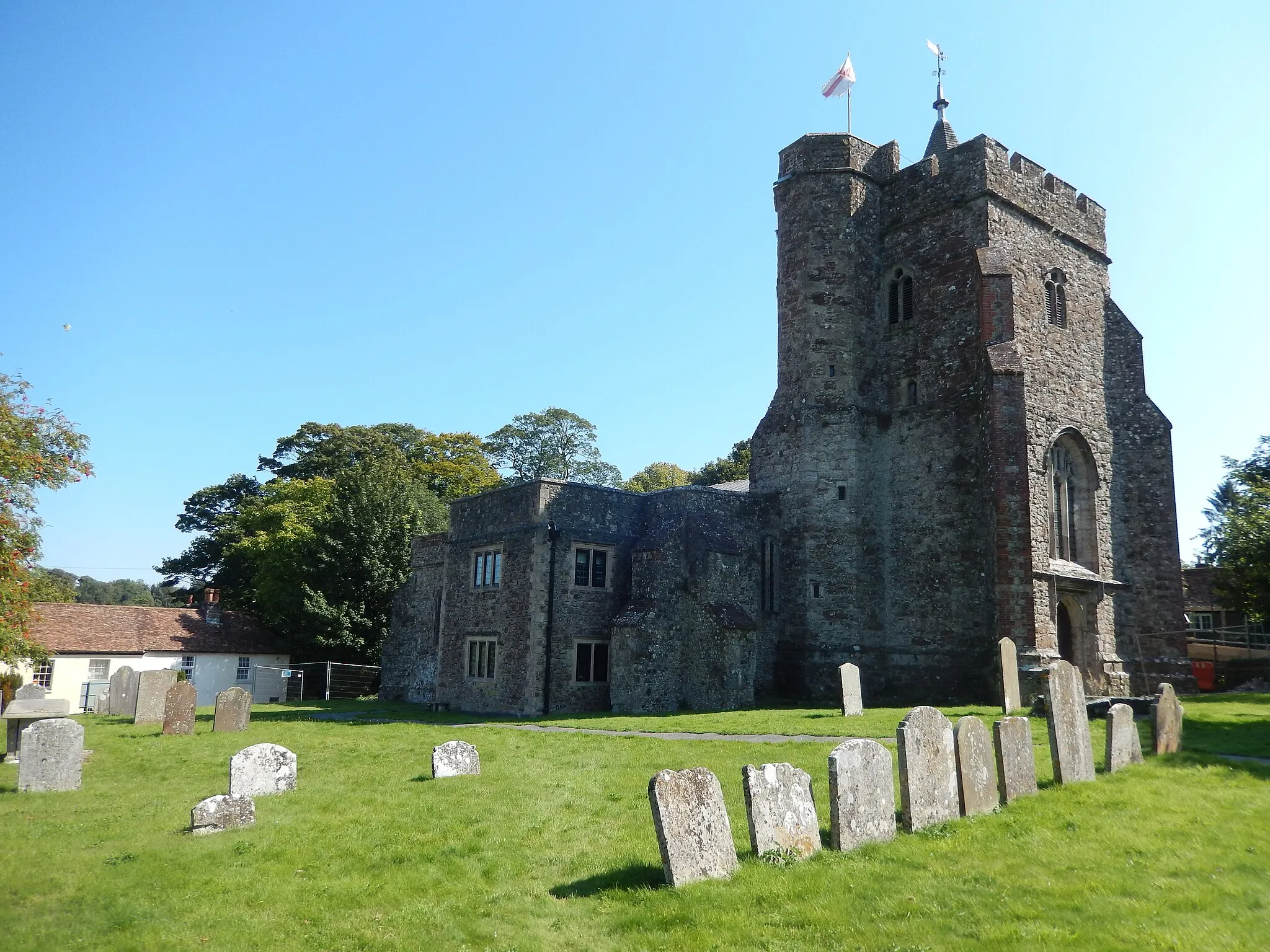 Photo showing: North side of the church of St Mary and St Ethelburga, parish church of Lyminge, Kent.