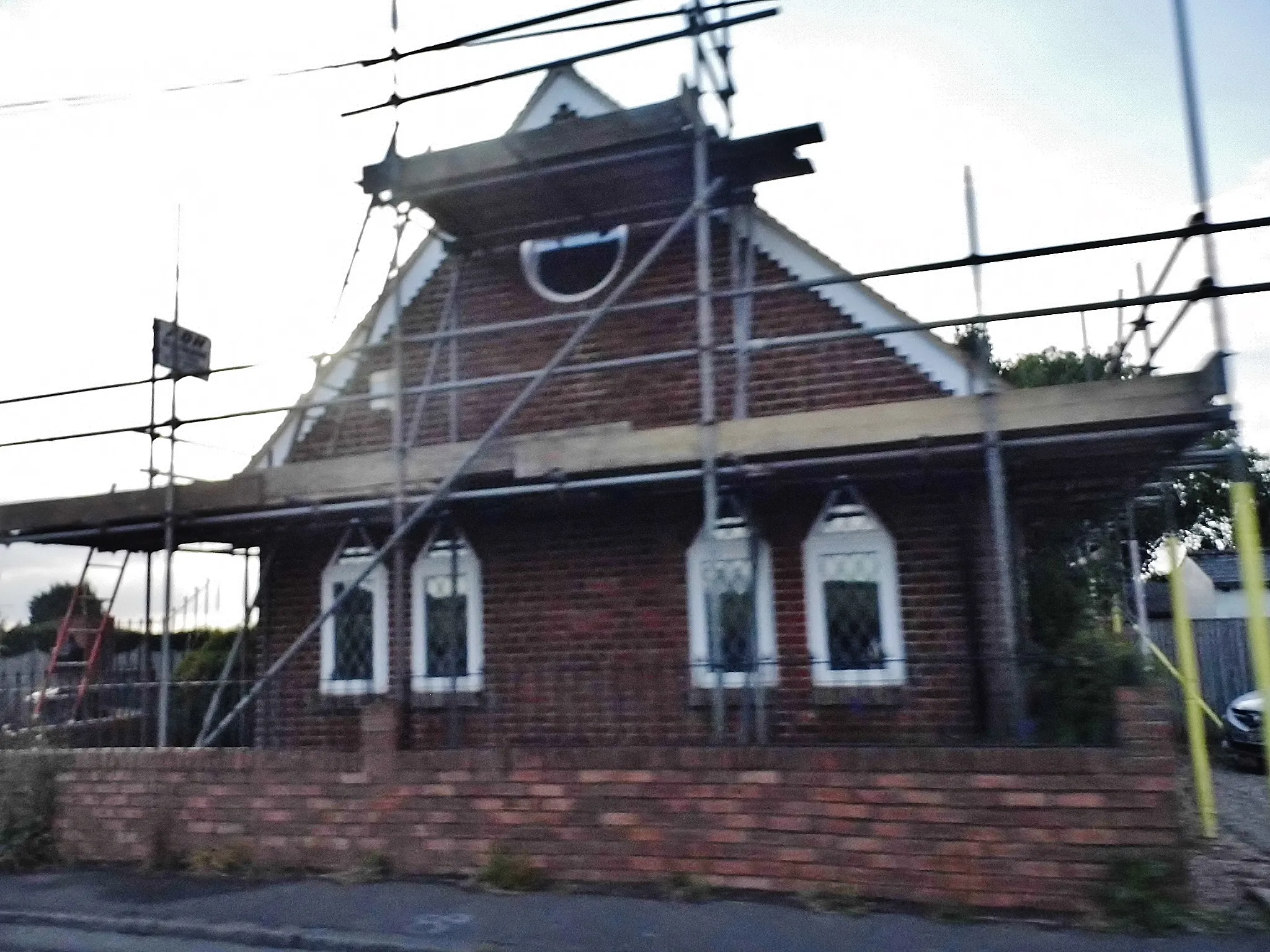 Photo showing: House renovation on Canterbury Road, Molash