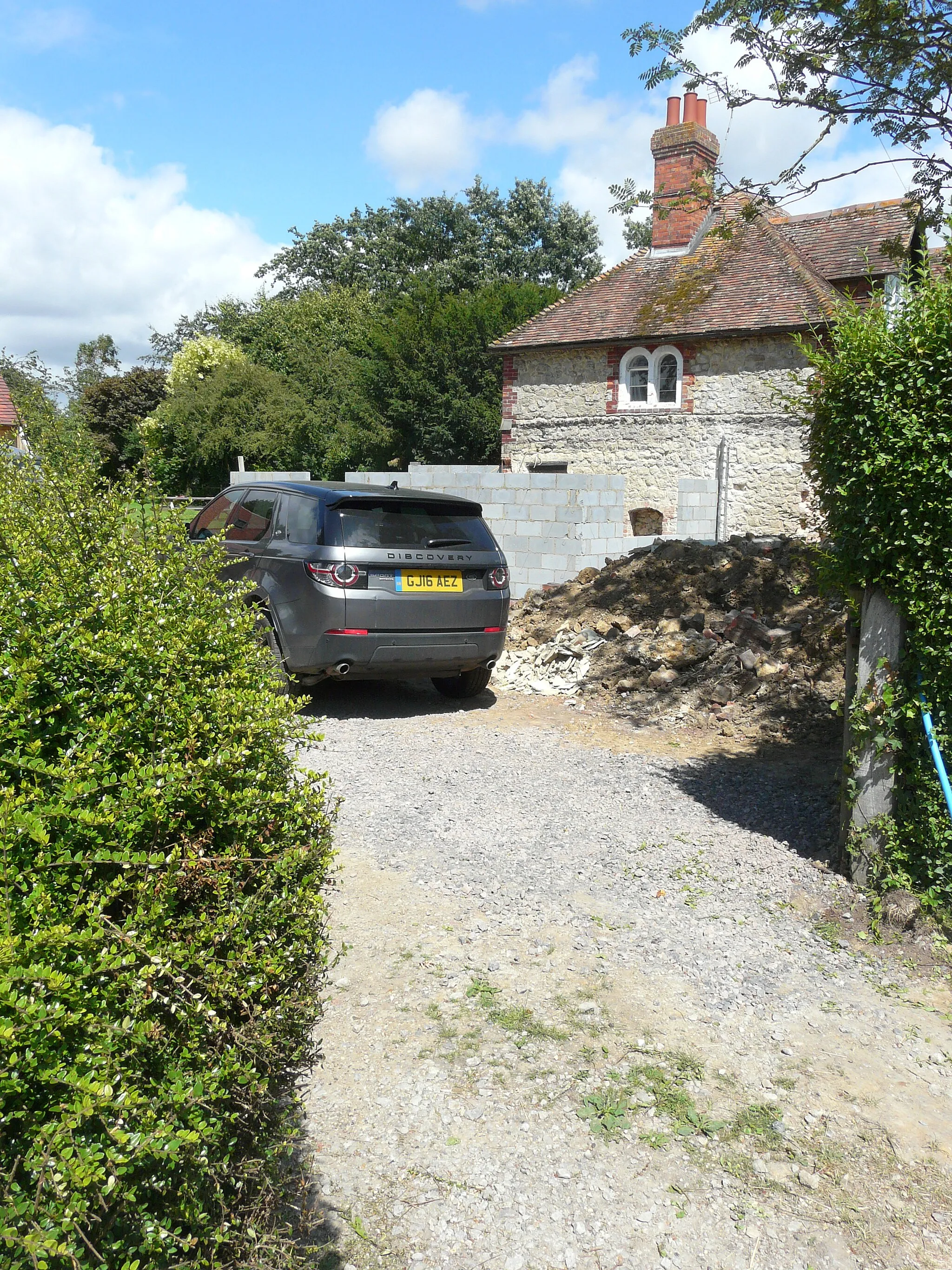 Photo showing: 1, Chambers Green Cottage