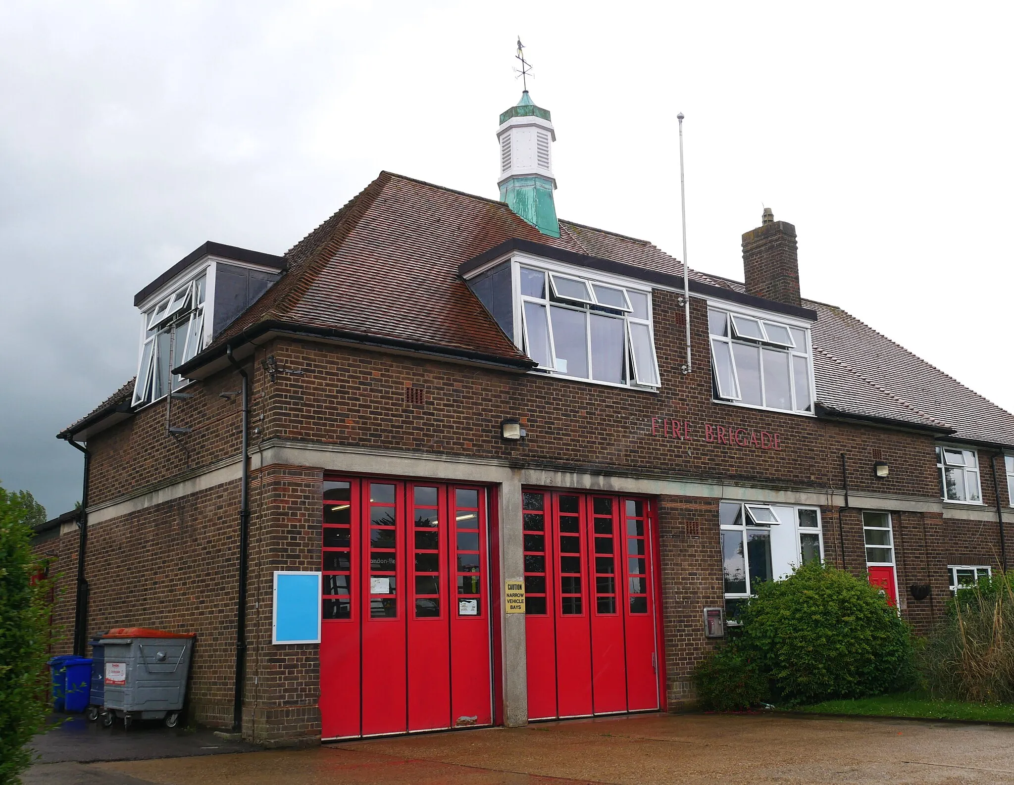 Photo showing: The fire station at Biggin Hill, London Borough of Bromley.