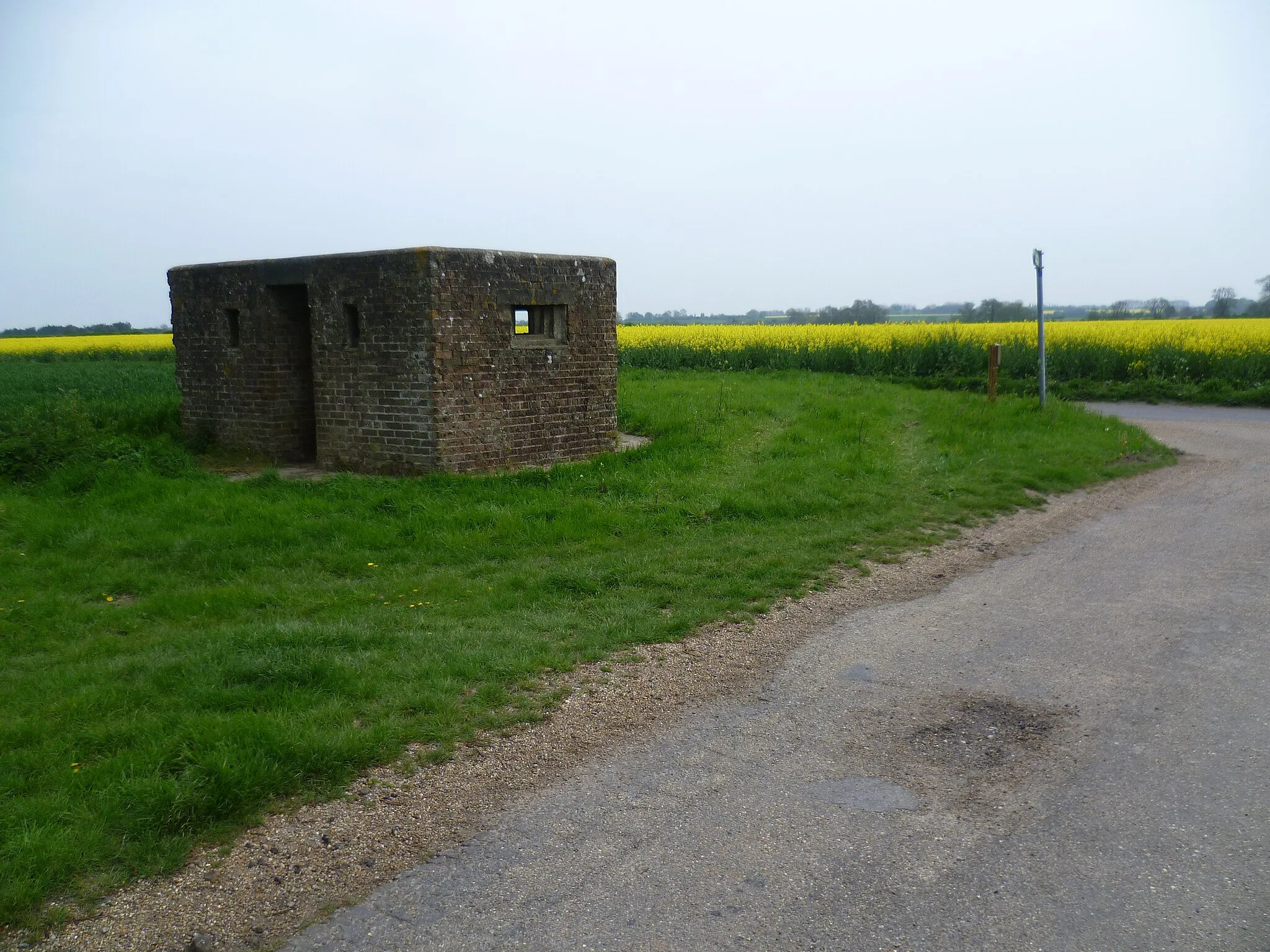 Photo showing: A listed pillbox