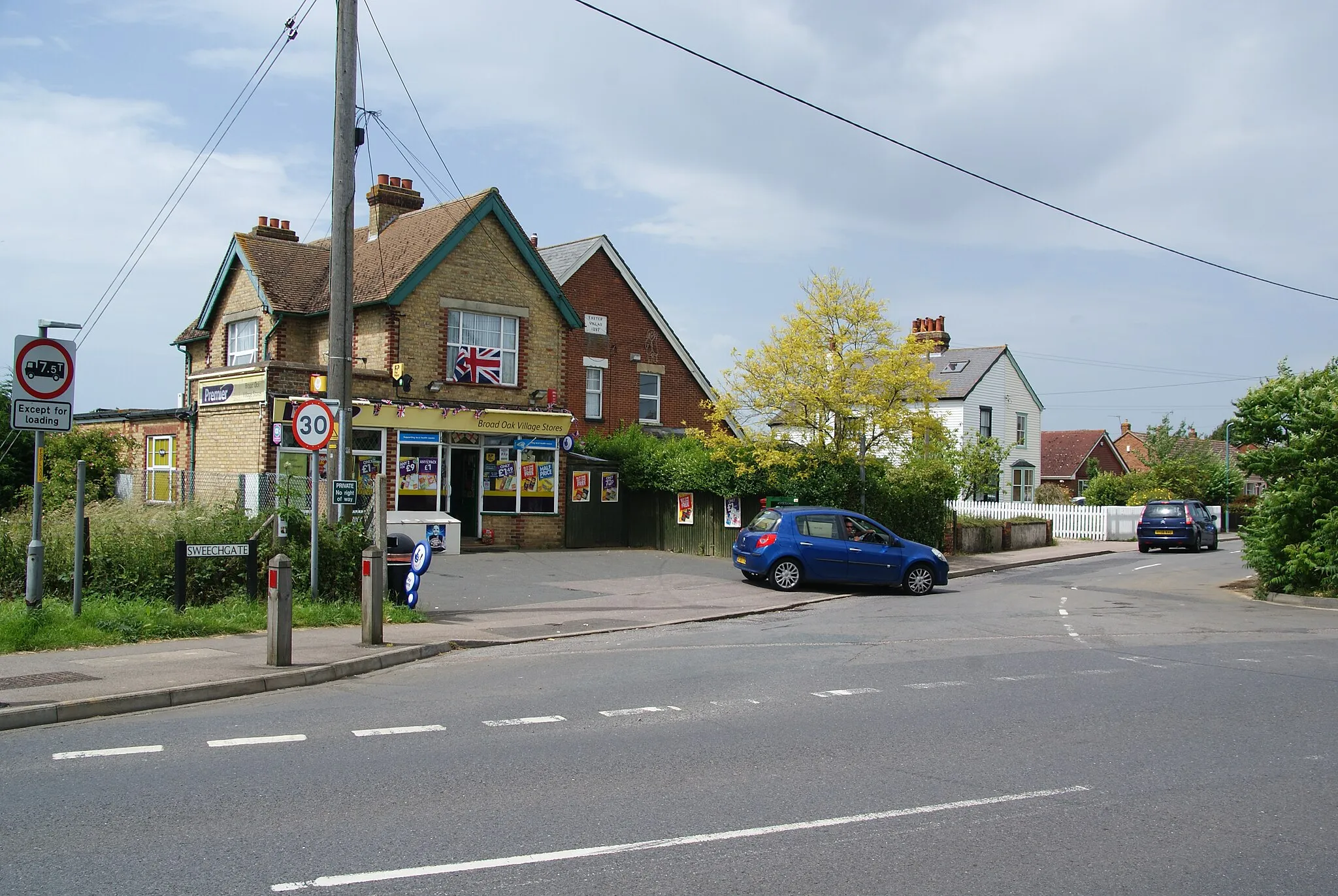 Photo showing: Broad Oak Village Stores