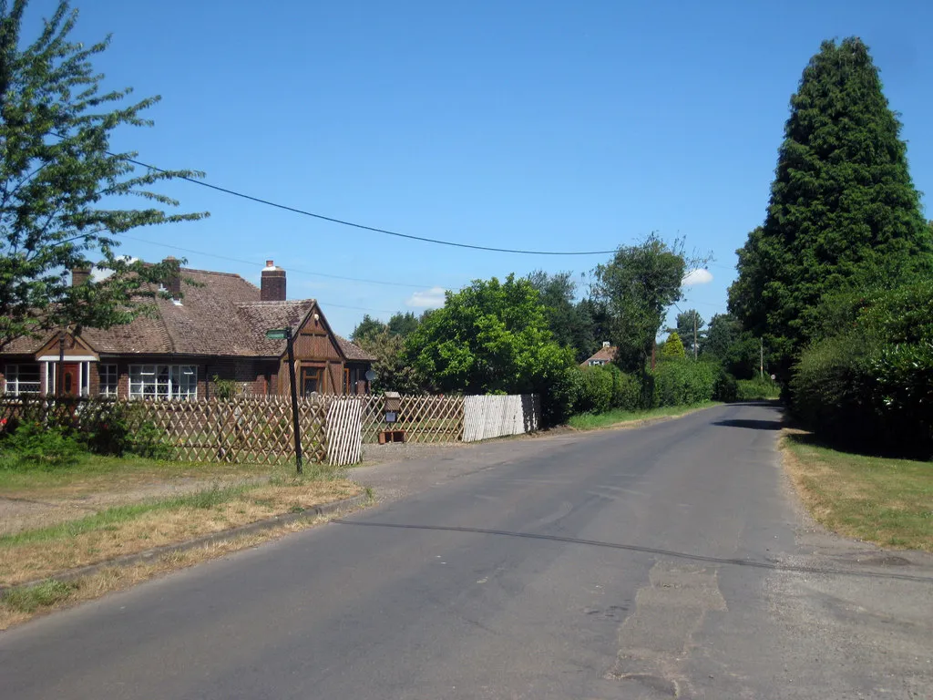 Photo showing: Bungalow on Bossingham Road