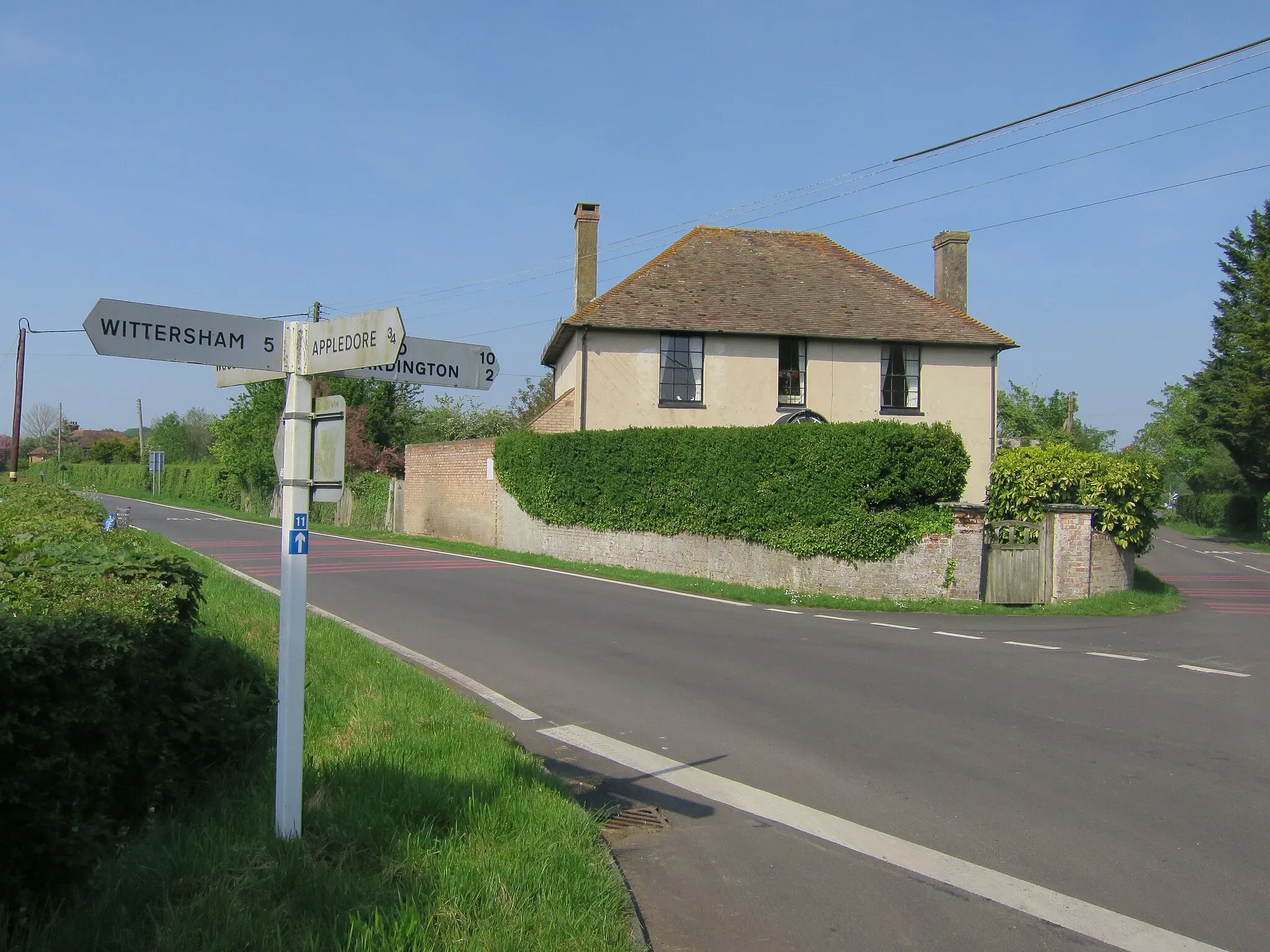 Photo showing: Merrymead , Woodchurch Road