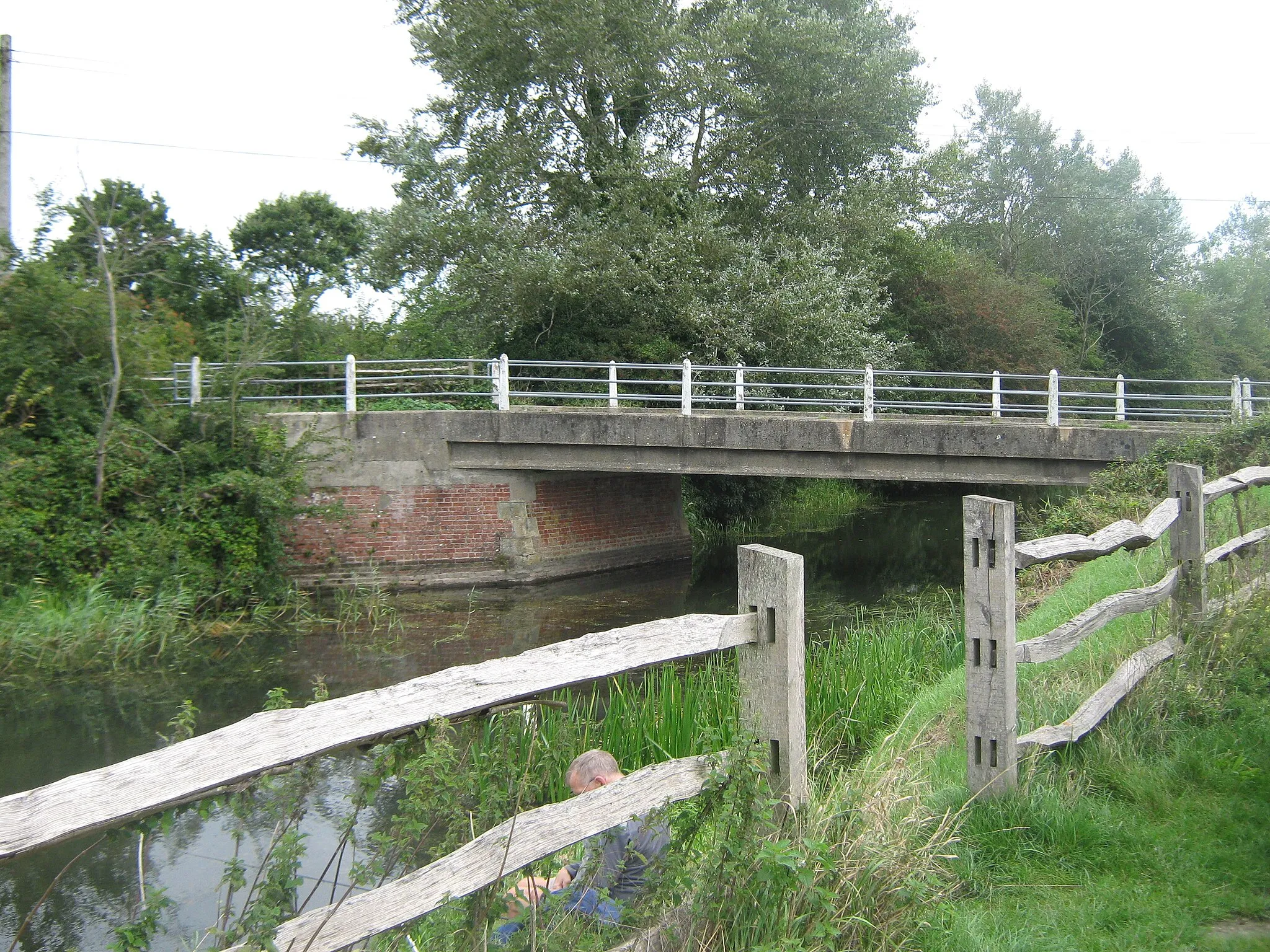 Photo showing: Bridge over the Royal Military Canal