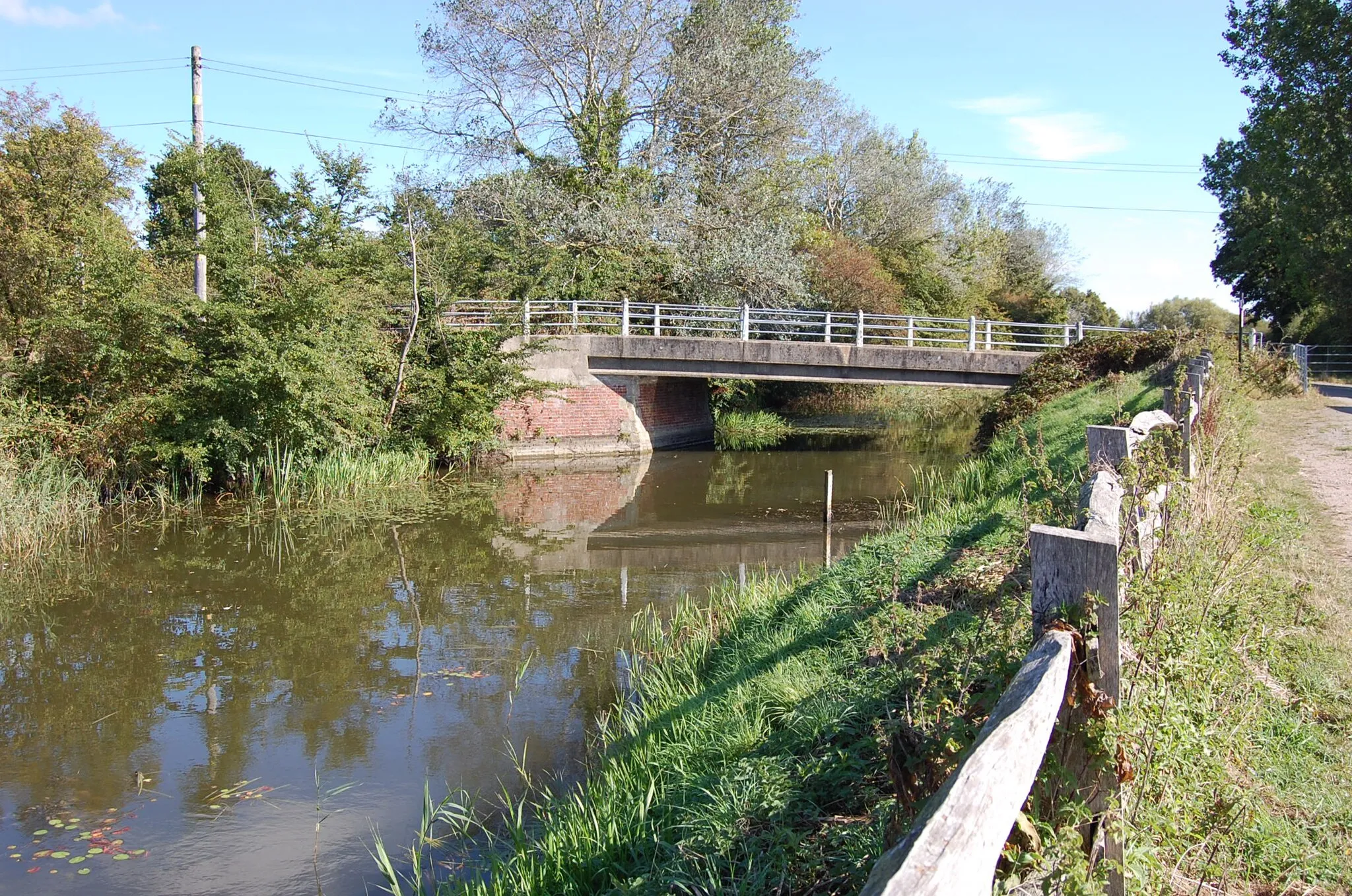 Photo showing: Bridge over the Royal Military Canal