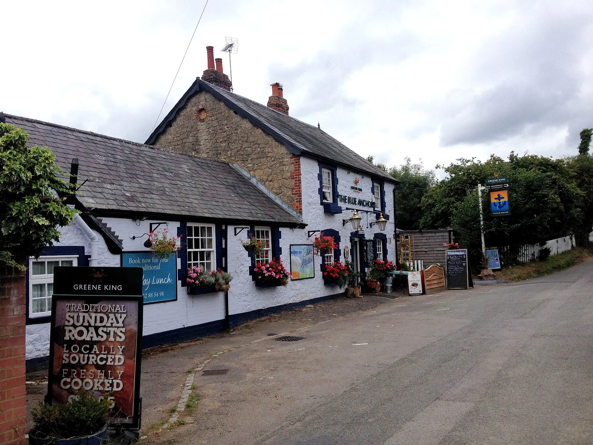 Photo showing: The Blue Anchor, St. Mary's Platt