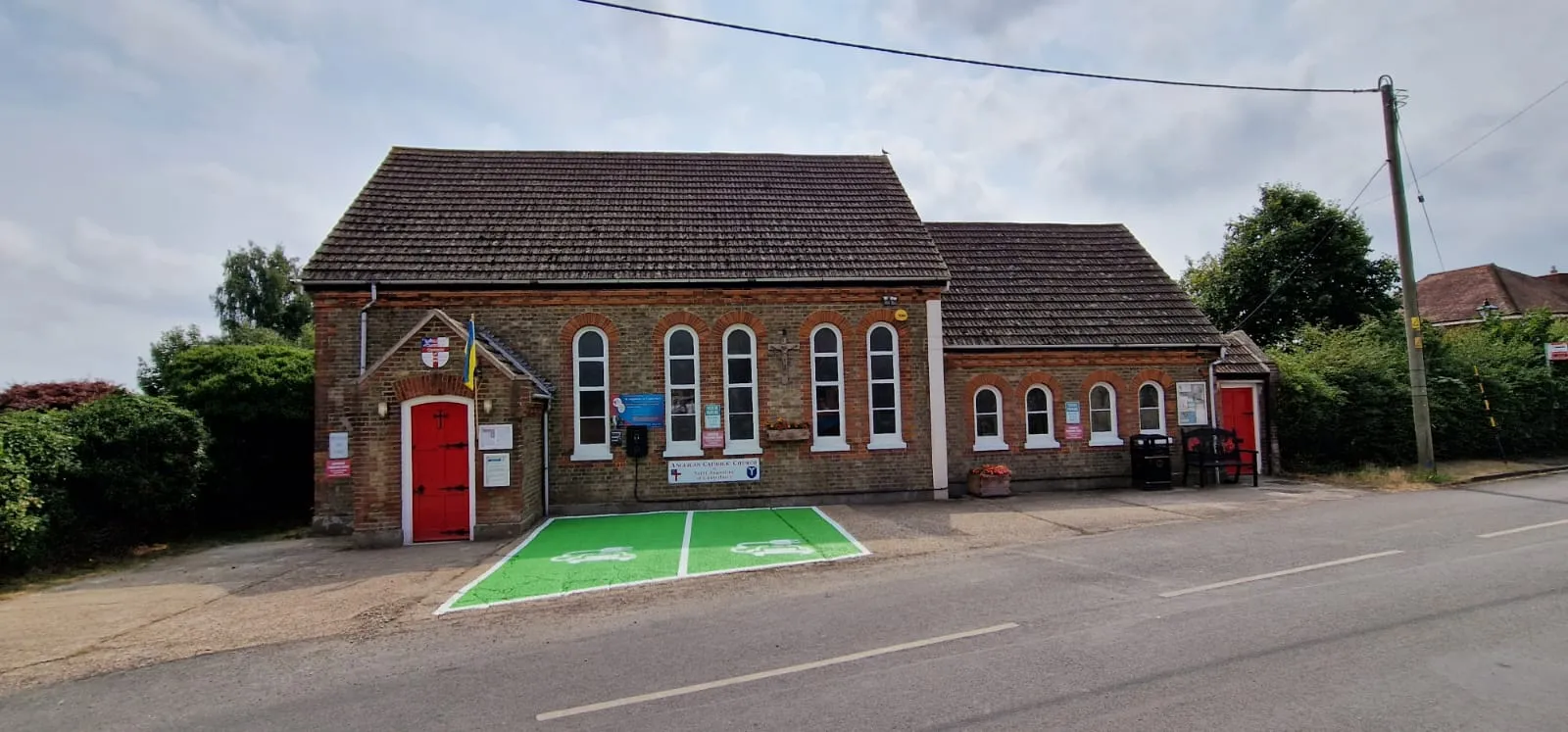 Photo showing: The Anglican Catholic Church of St Augustine of Canterbury, Painters Forstal, Near Faversham, Kent, UK. This is the pro-cathedral Church of the ACC Diocese of the United Kingdom - a ‘continuing’ Anglican Church.