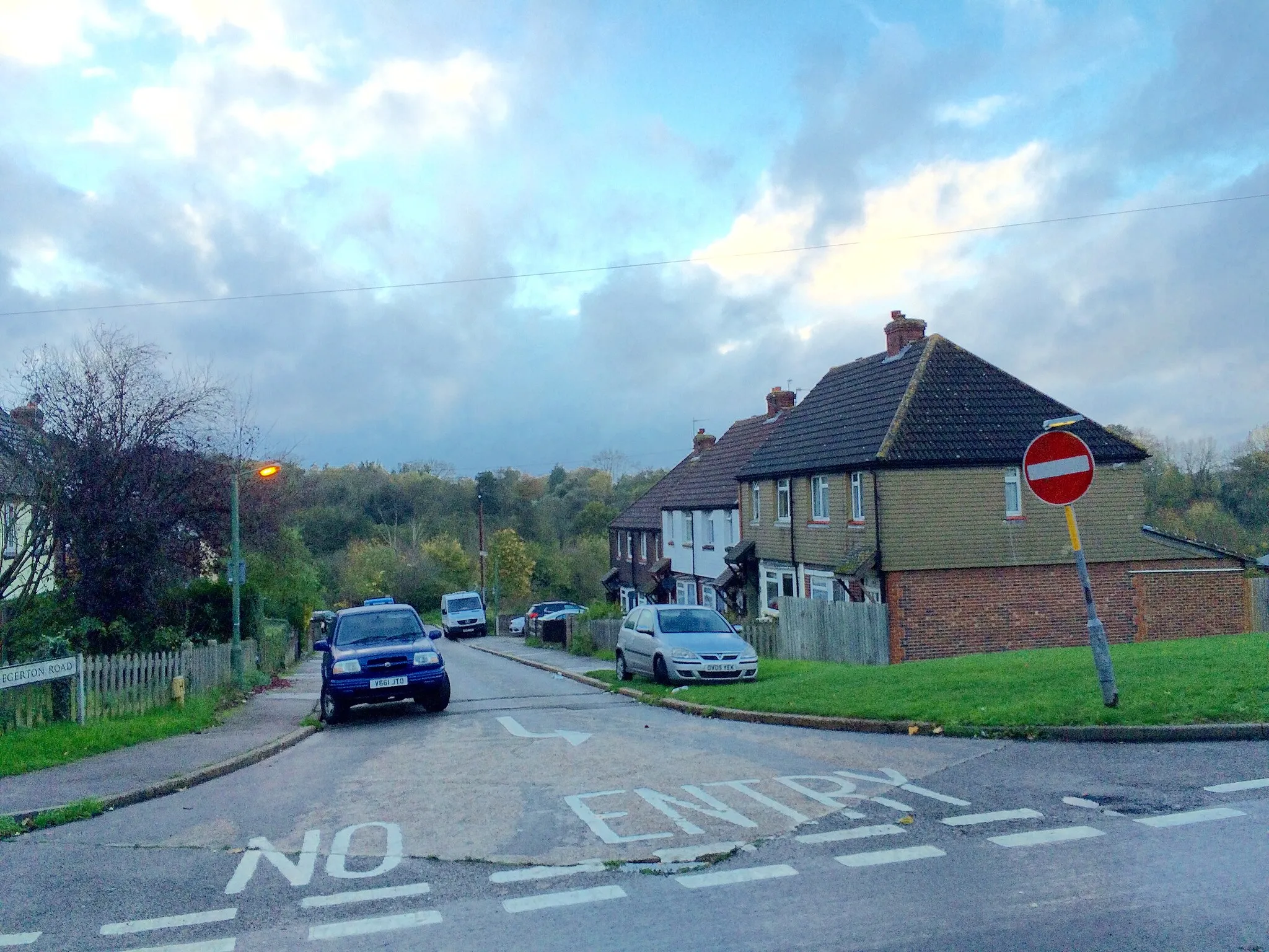 Photo showing: Egerton Road, Ringlestone