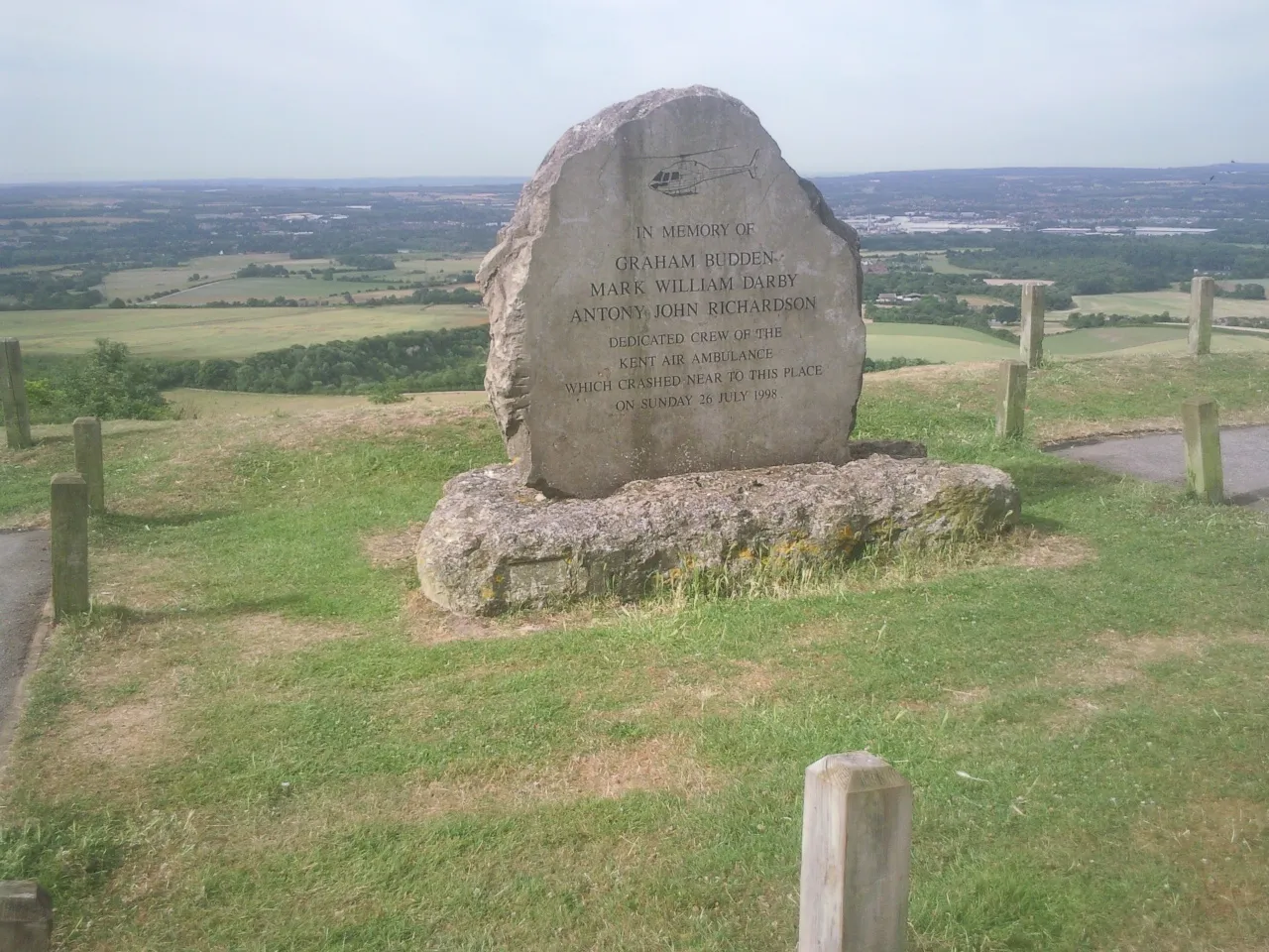 Photo showing: Kent Air Ambulance Memorial at Blue Bell Hill