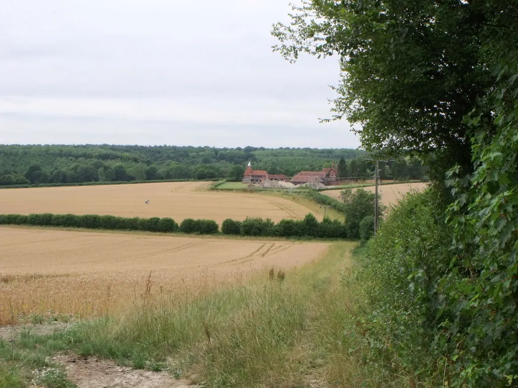 Photo showing: Holms Farm, west of Waldron, East Sussex