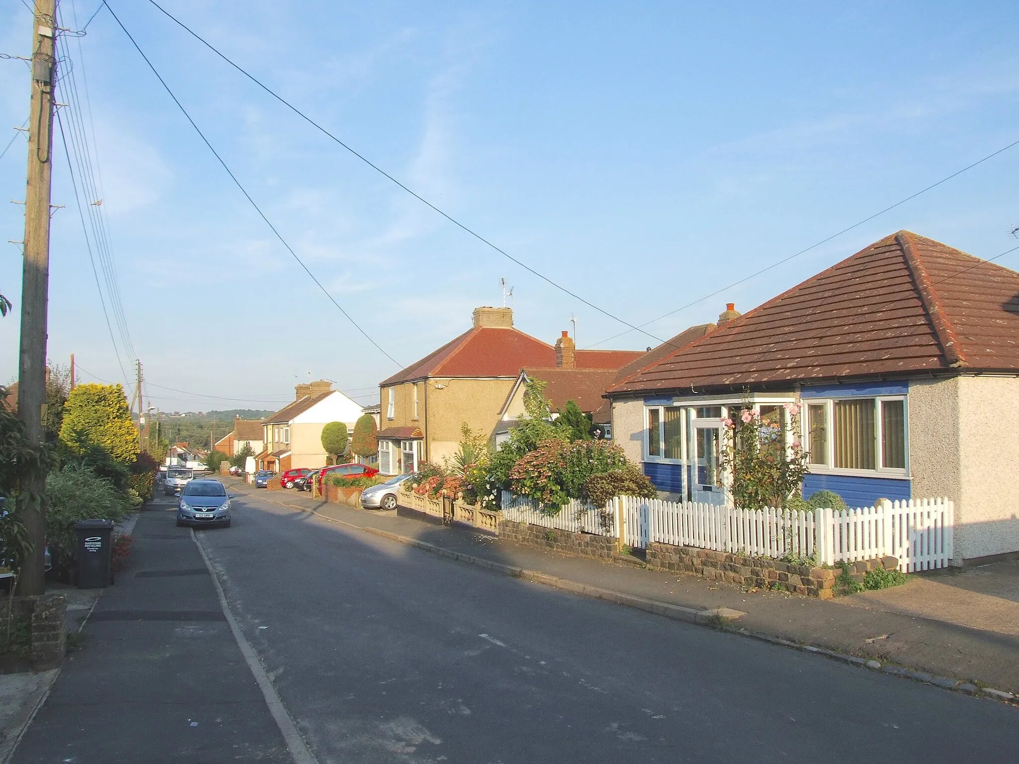 Photo showing: Mill Road, Hawley