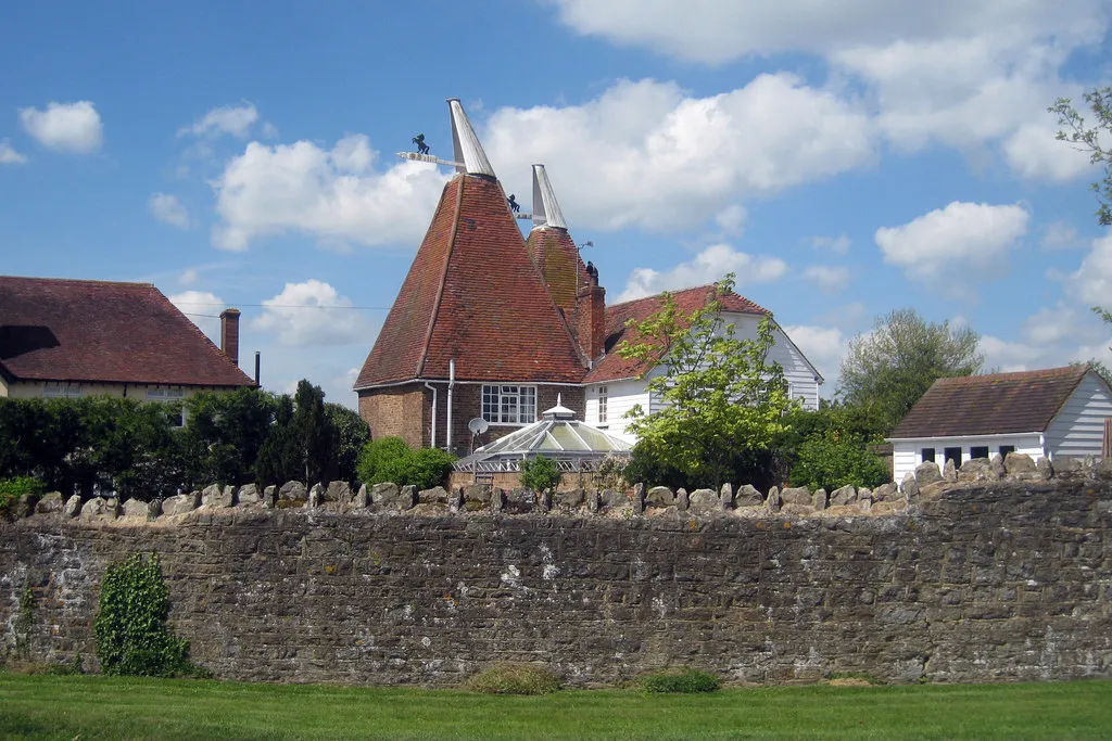 Photo showing: Susans Farm, Wildenbridge Road, Marden, Kent