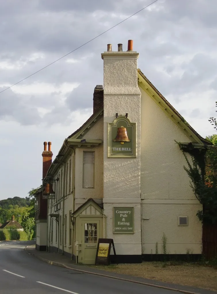 Photo showing: 'The Bell' at Godstone