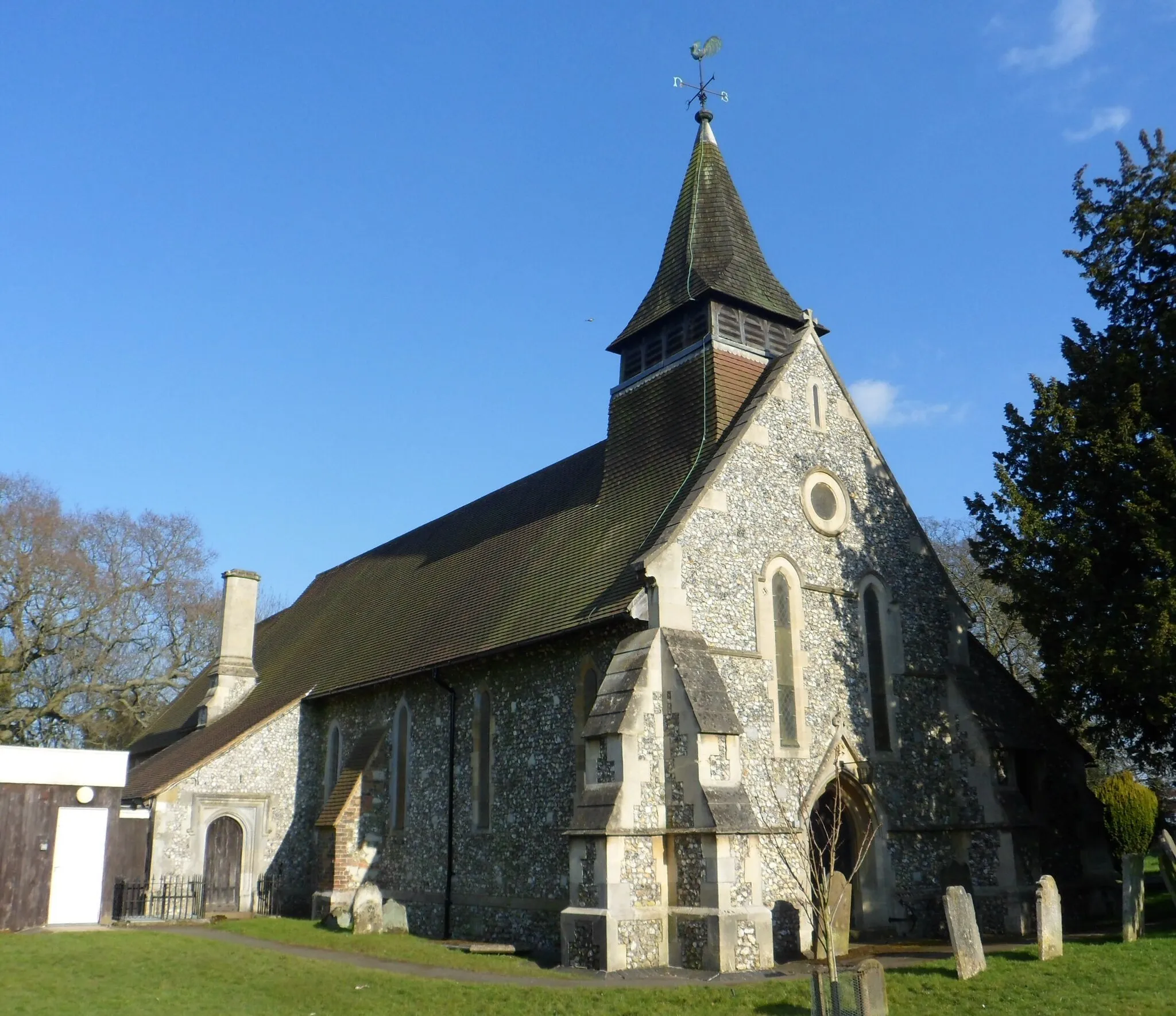 Photo showing: All Saints' parish church, Church Lane, Warlingham, Surrey, England, seen from the west