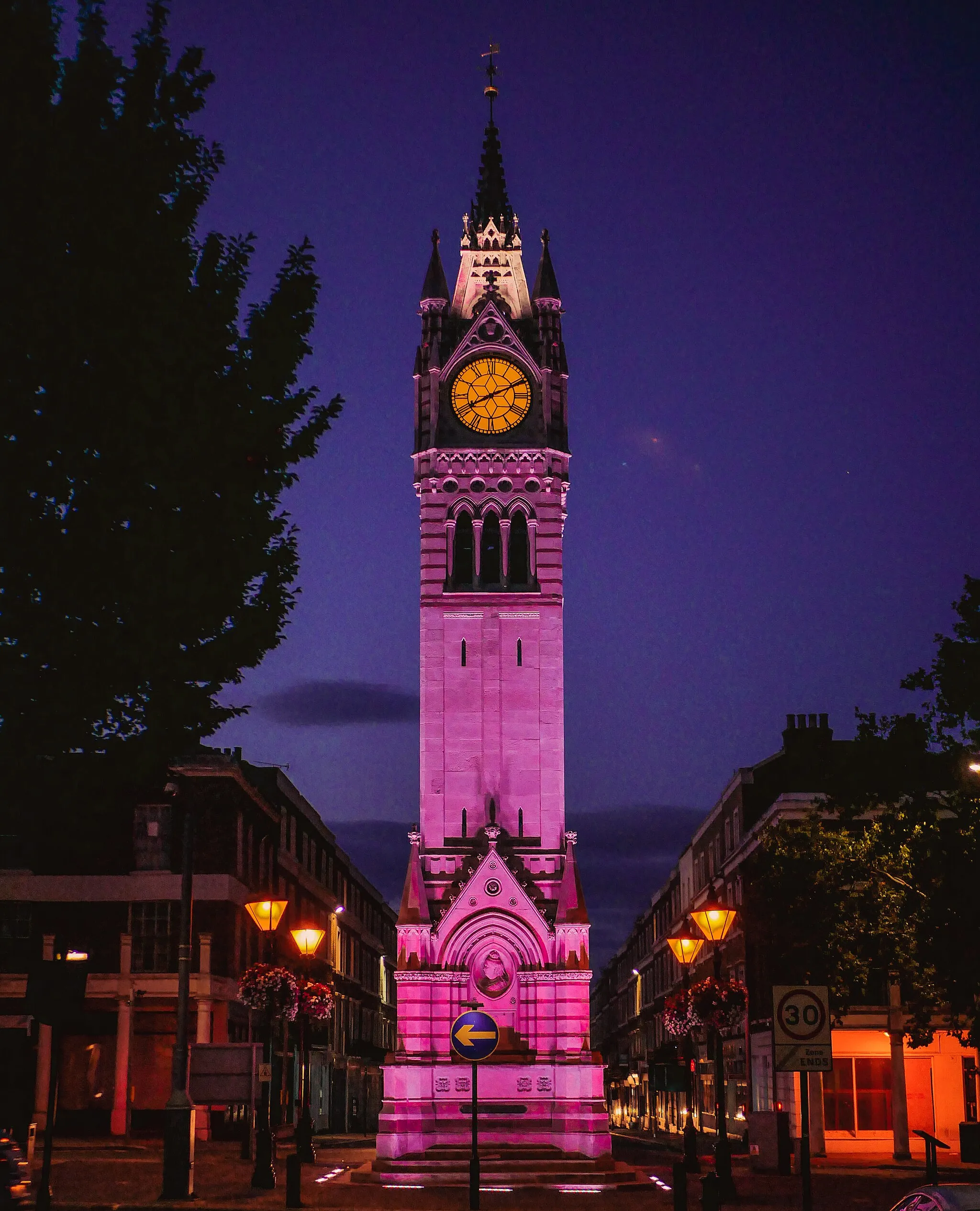 Photo showing: Gravesend Clock Tower