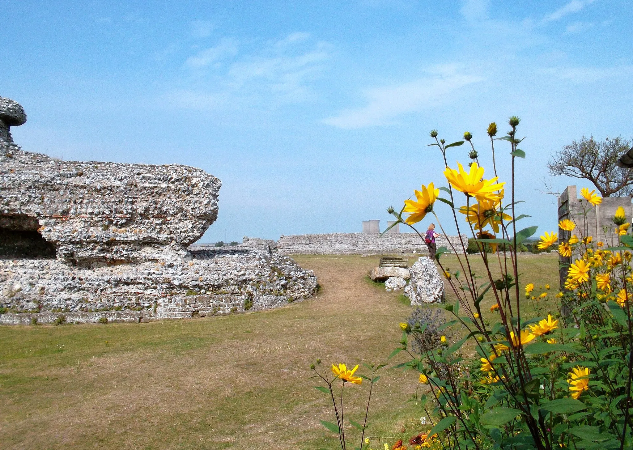 Photo showing: Richborough Castle Entrance