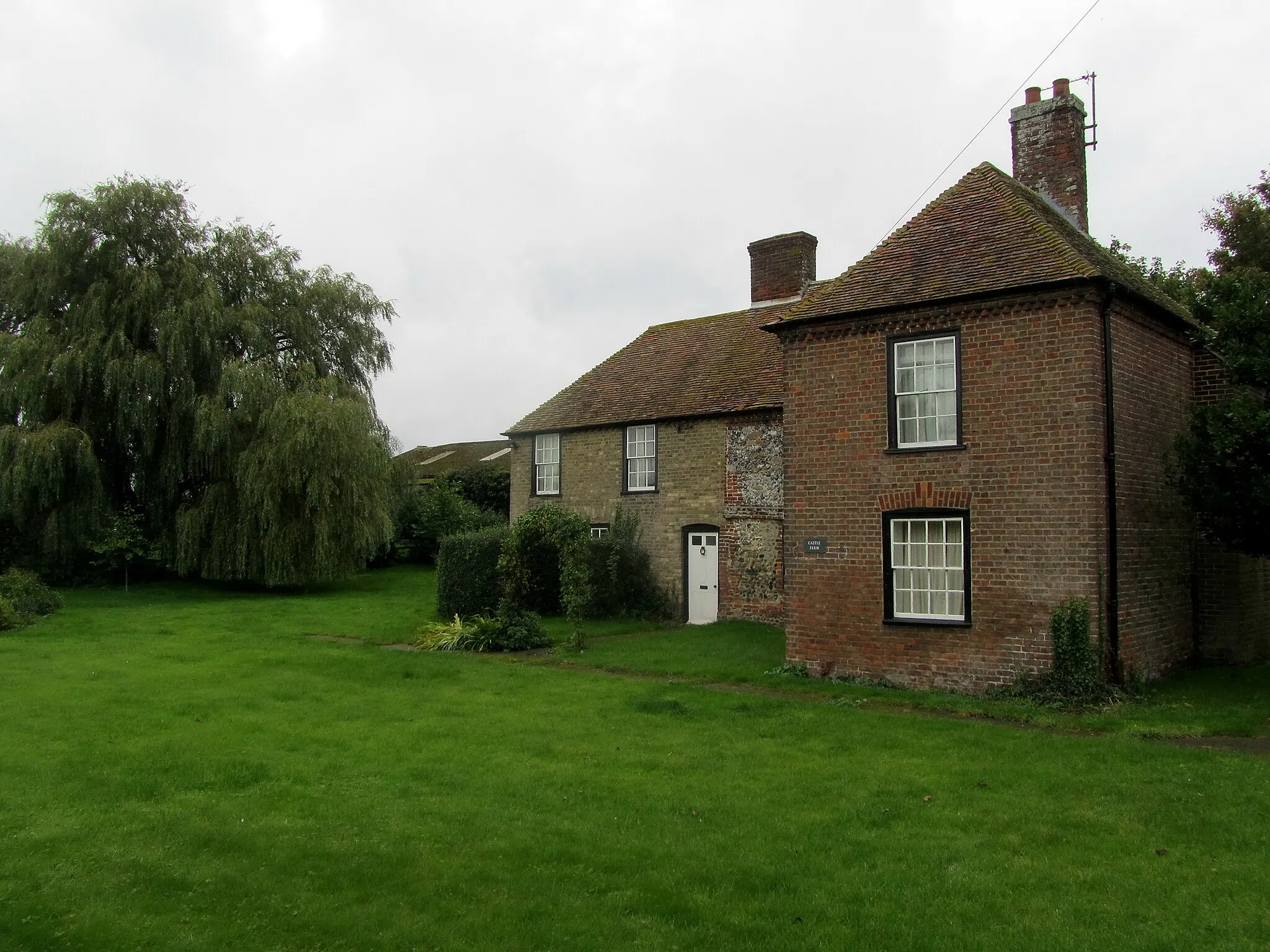 Photo showing: Castle Farm