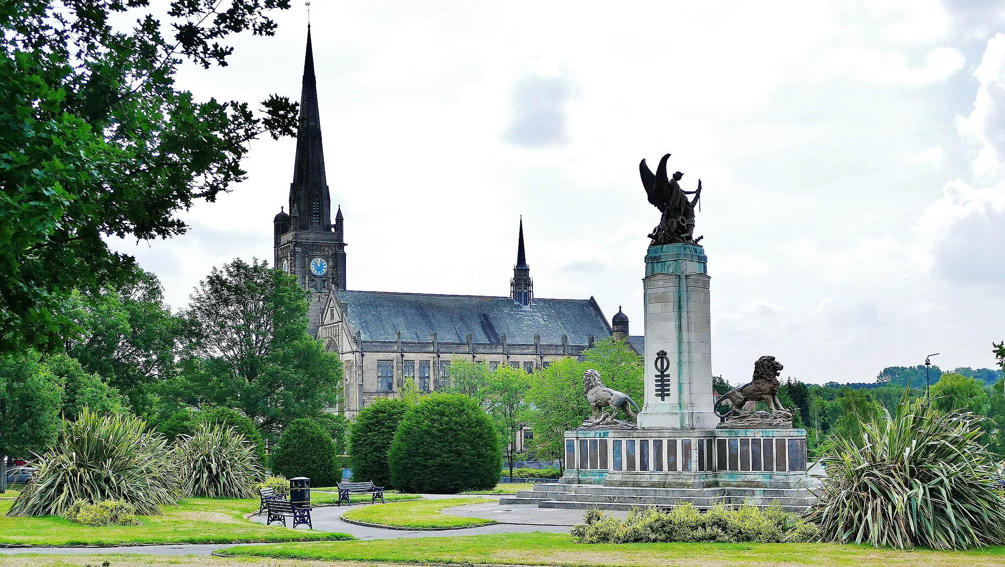 Photo showing: Albion Church photographed from the War Memorial in 2018