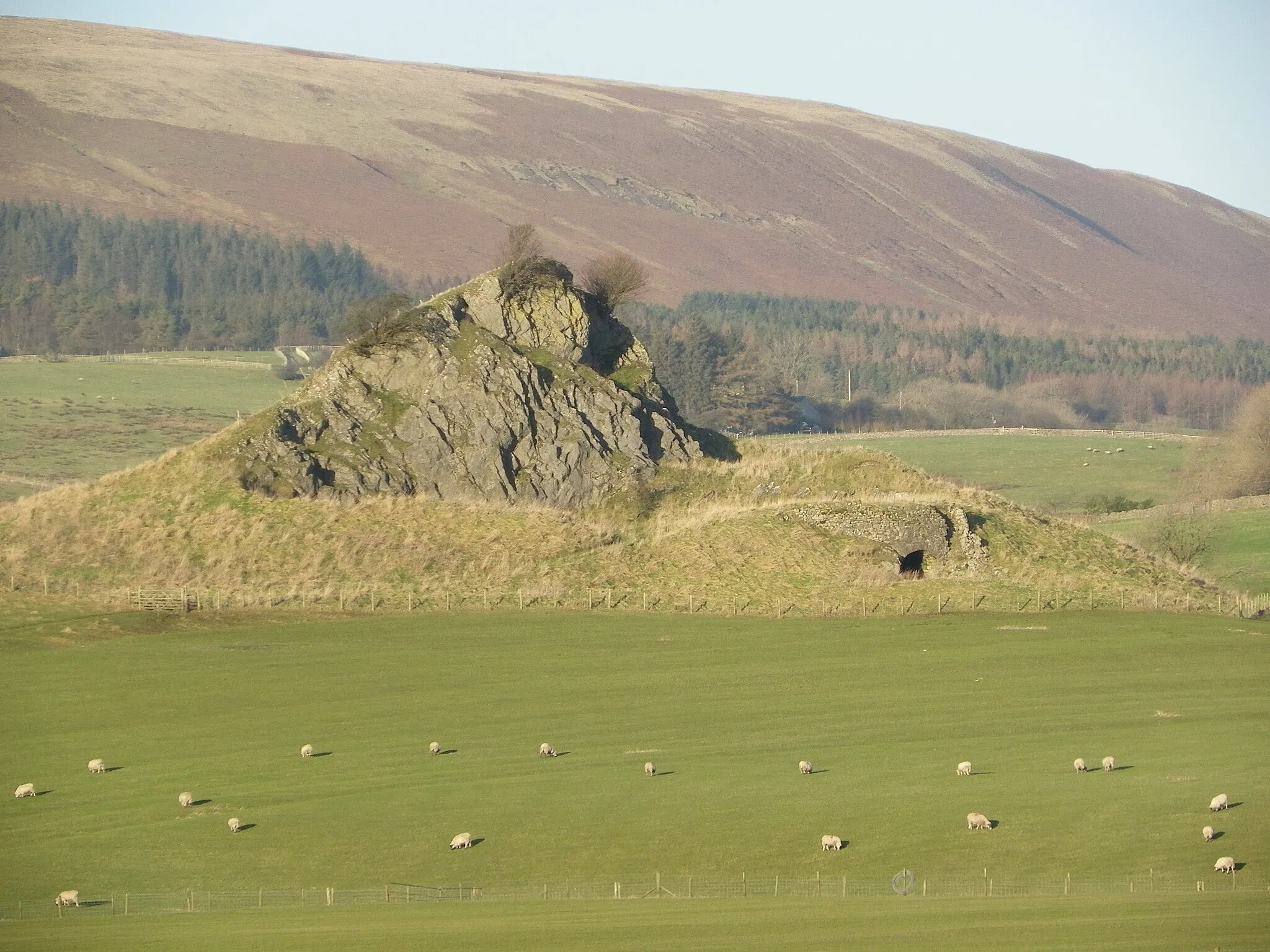 Photo showing: Sugar Loaf [Knot] - Bowland