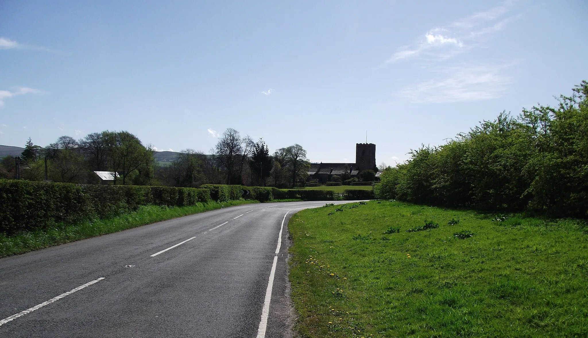 Photo showing: Approaching Great Mitton