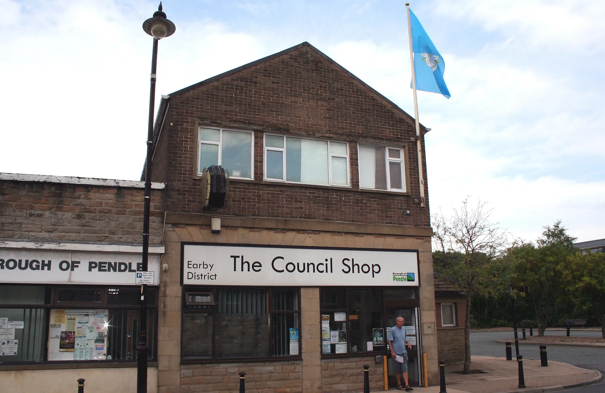 Photo showing: Earby Council Shop