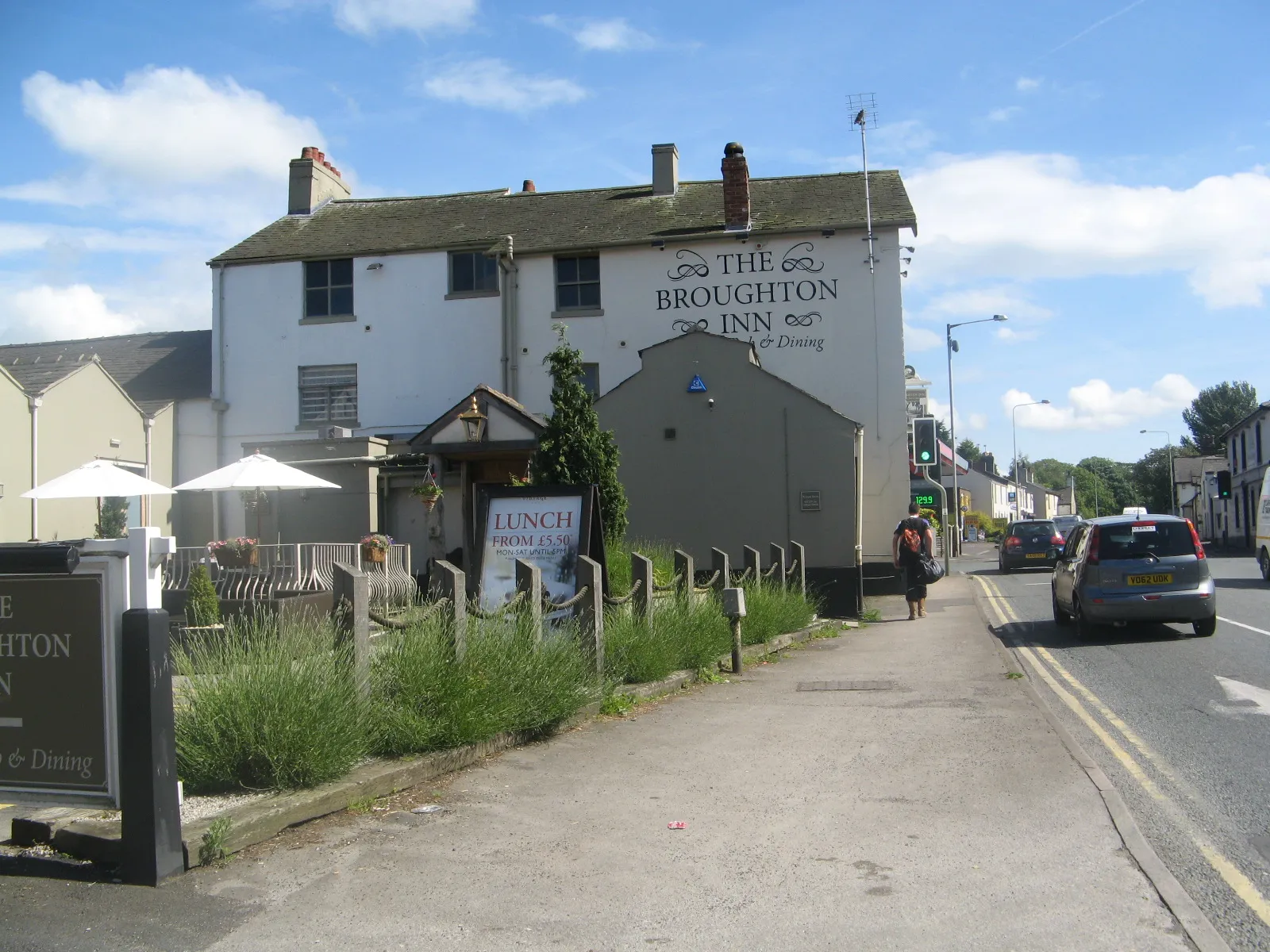 Photo showing: The Broughton Inn