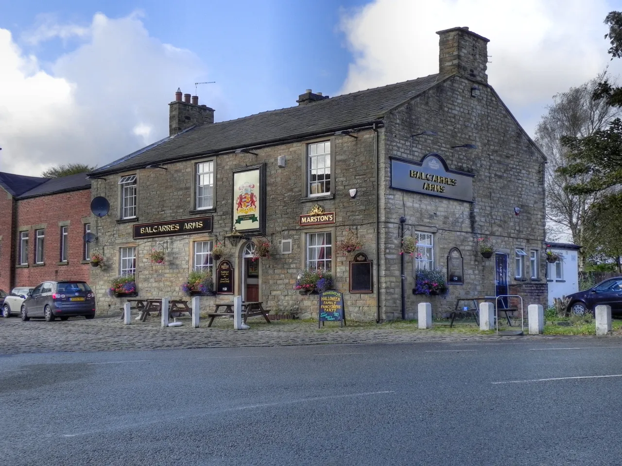 Photo showing: Balcarres Arms