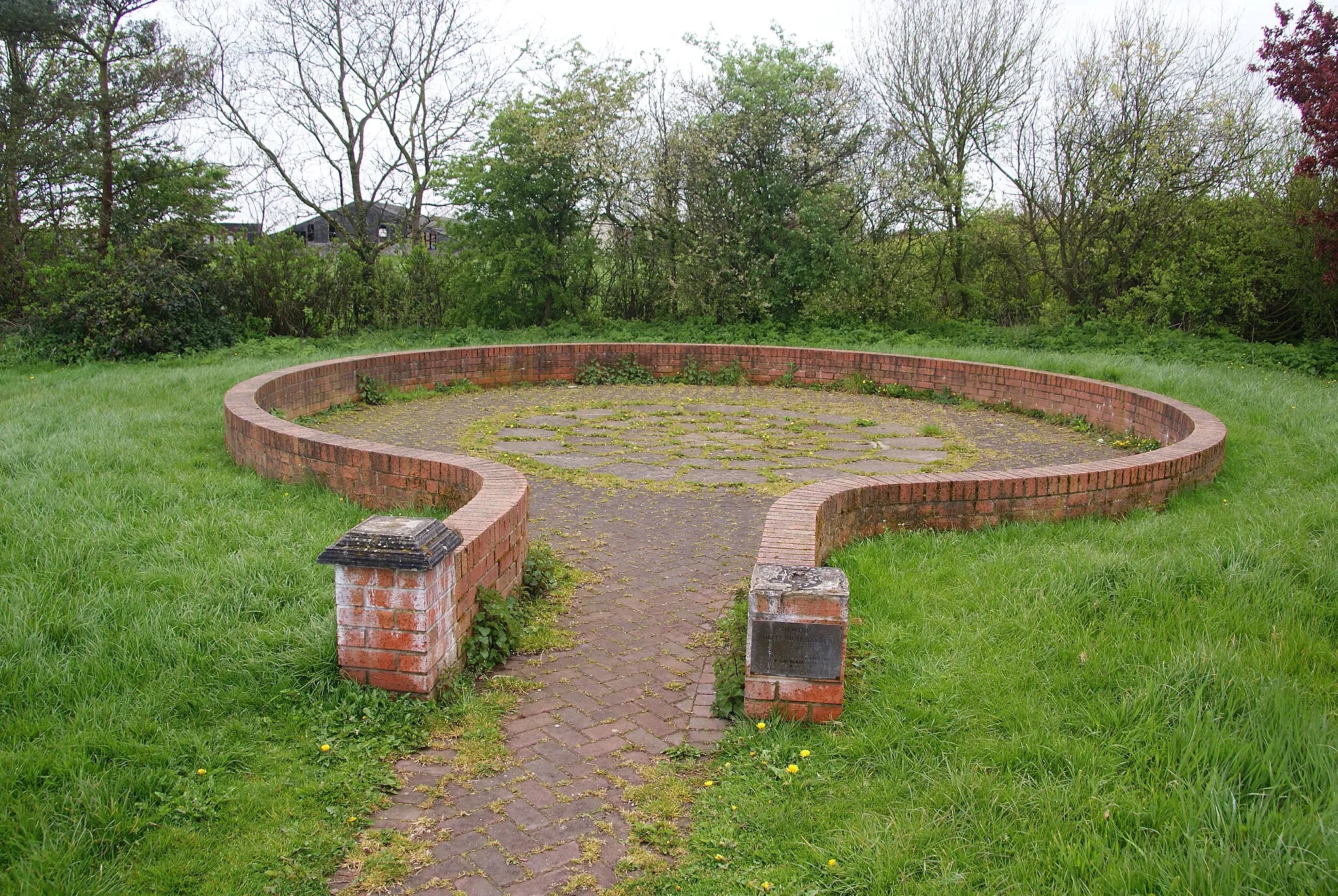 Photo showing: Newton Millennium Garden