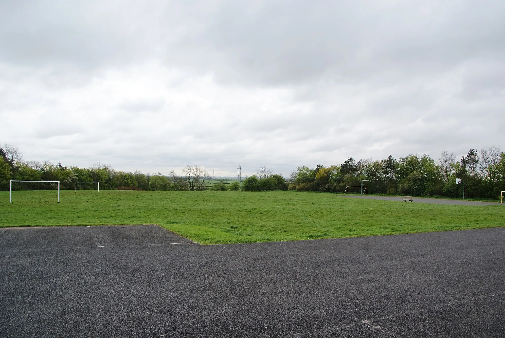 Photo showing: Newton Hall Park