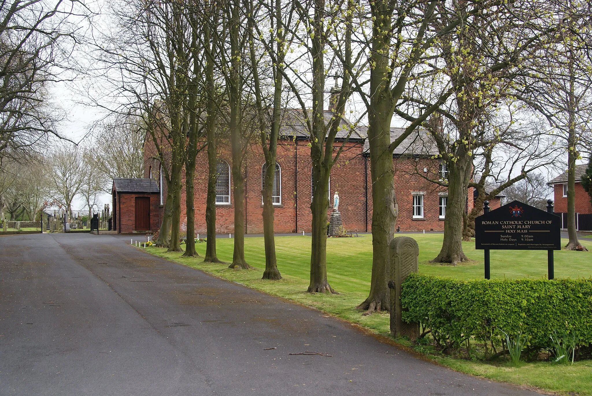 Photo showing: St Mary's RC Church, Lea Town