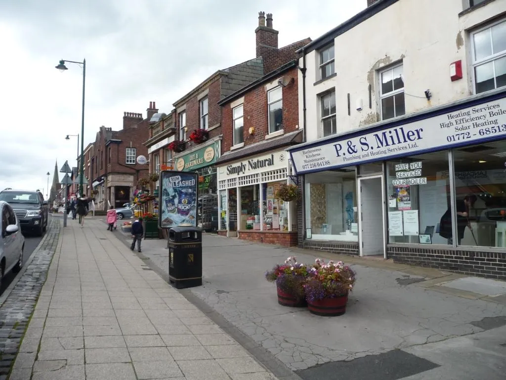 Photo showing: Shops on Poulton Street, Kirkham