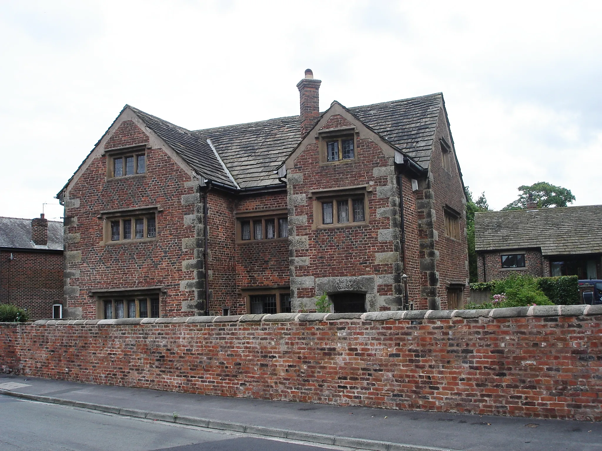 Photo showing: Todd Hall, Walton le Dale. A grade II* listed building.