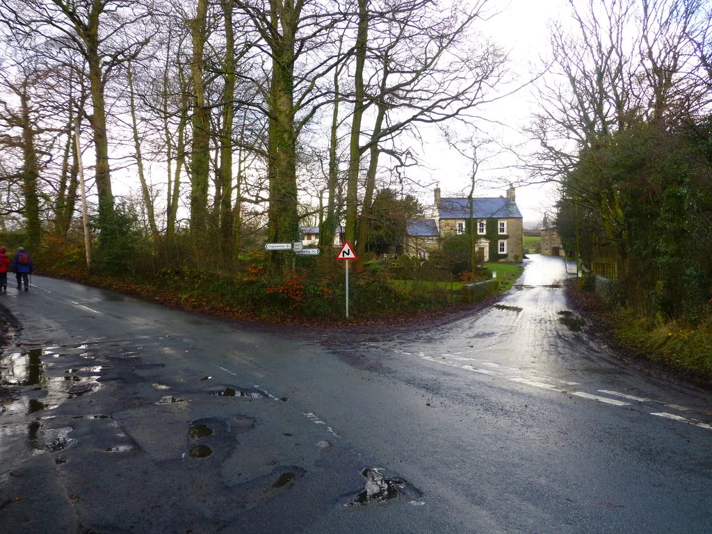 Photo showing: Road junction at Hesketh Lane