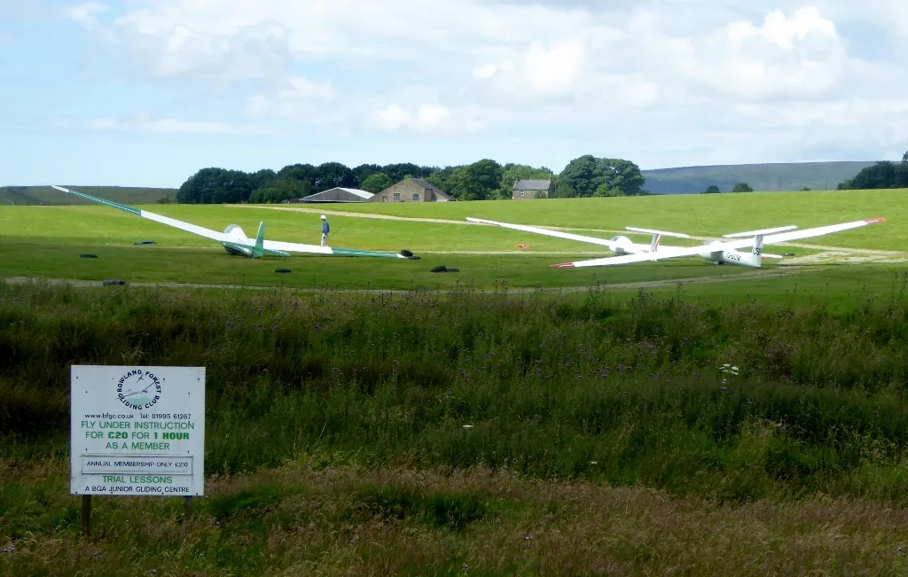 Photo showing: Bowland Forest Gliding Club