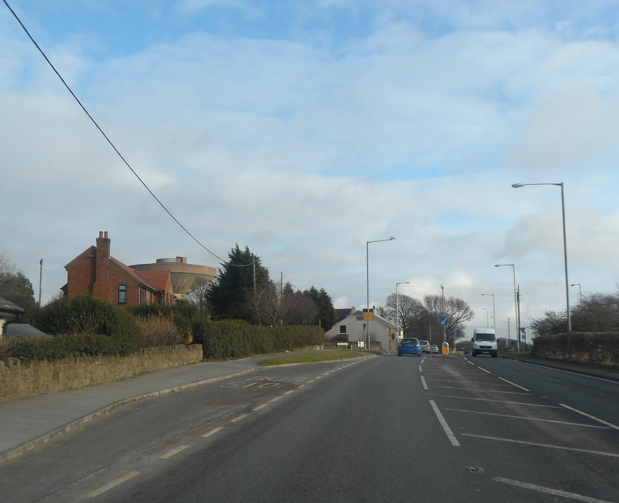 Photo showing: St Helens Road at Scarth Hill