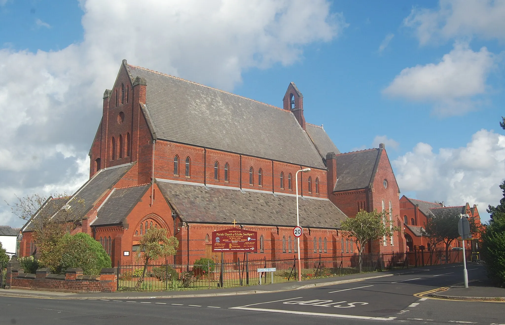 Photo showing: St Luke's Church, St Luke's Road, Southport, Metropolitan Borough of Sefton, Merseyside, England.
