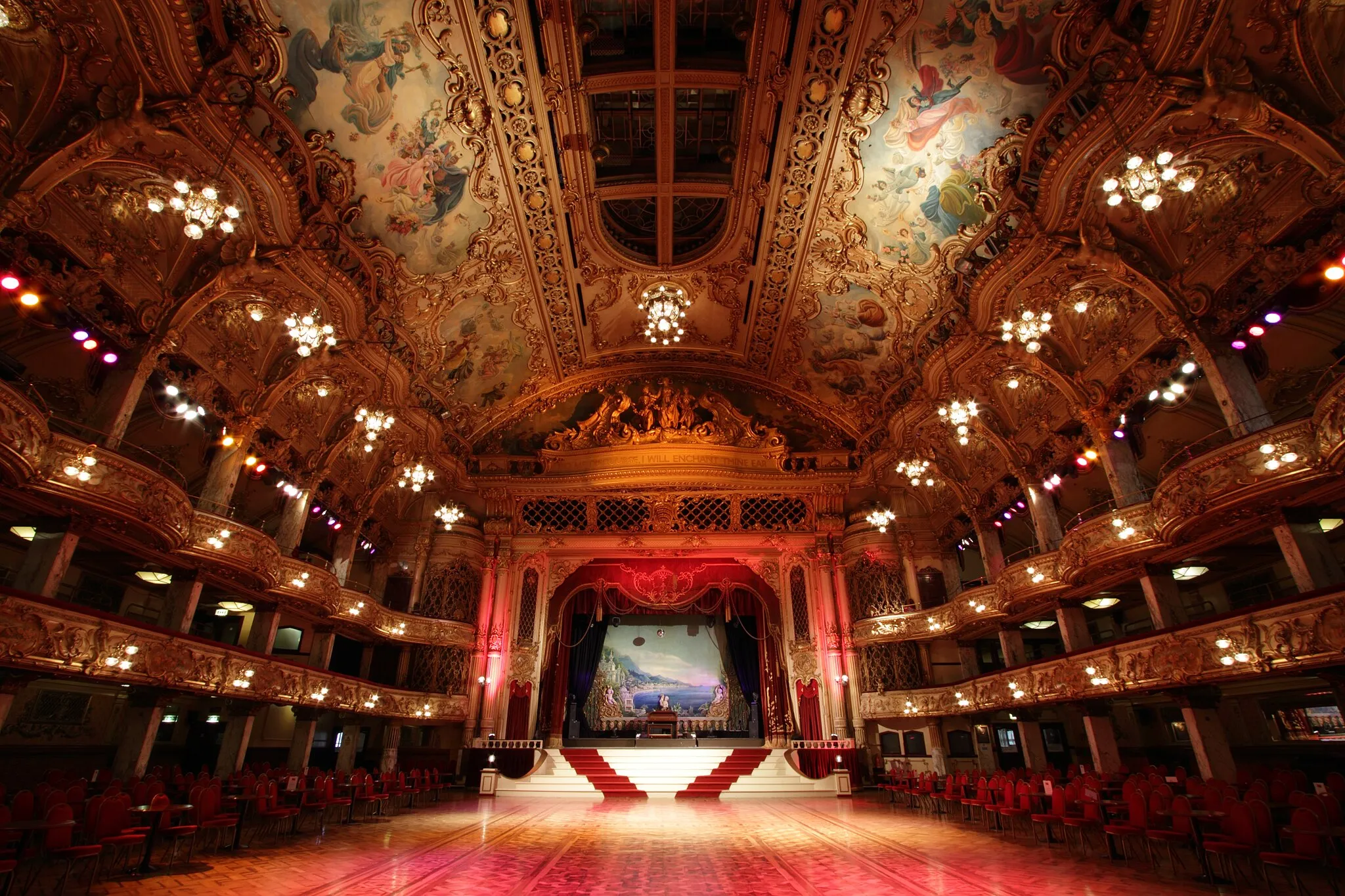 Photo showing: Blackpool Tower Ballroom 2