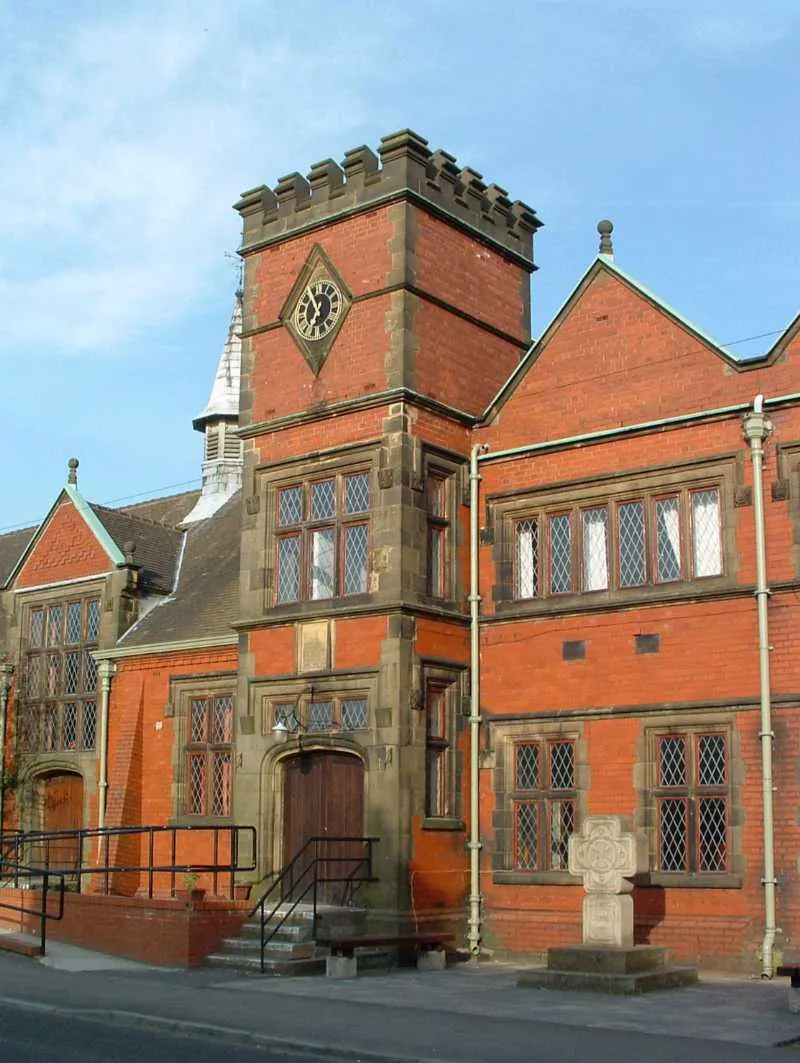 Photo showing: The Barlow Institute and Millennium Cross, Bolton Road, Edgworth, Lancashire.