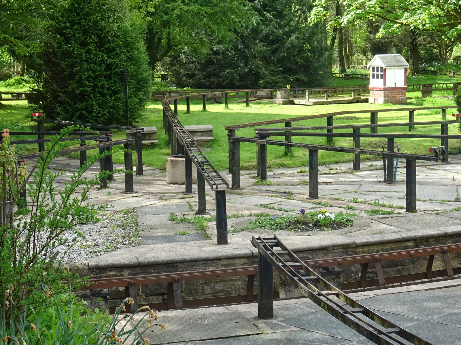 Photo showing: Model railway turntable