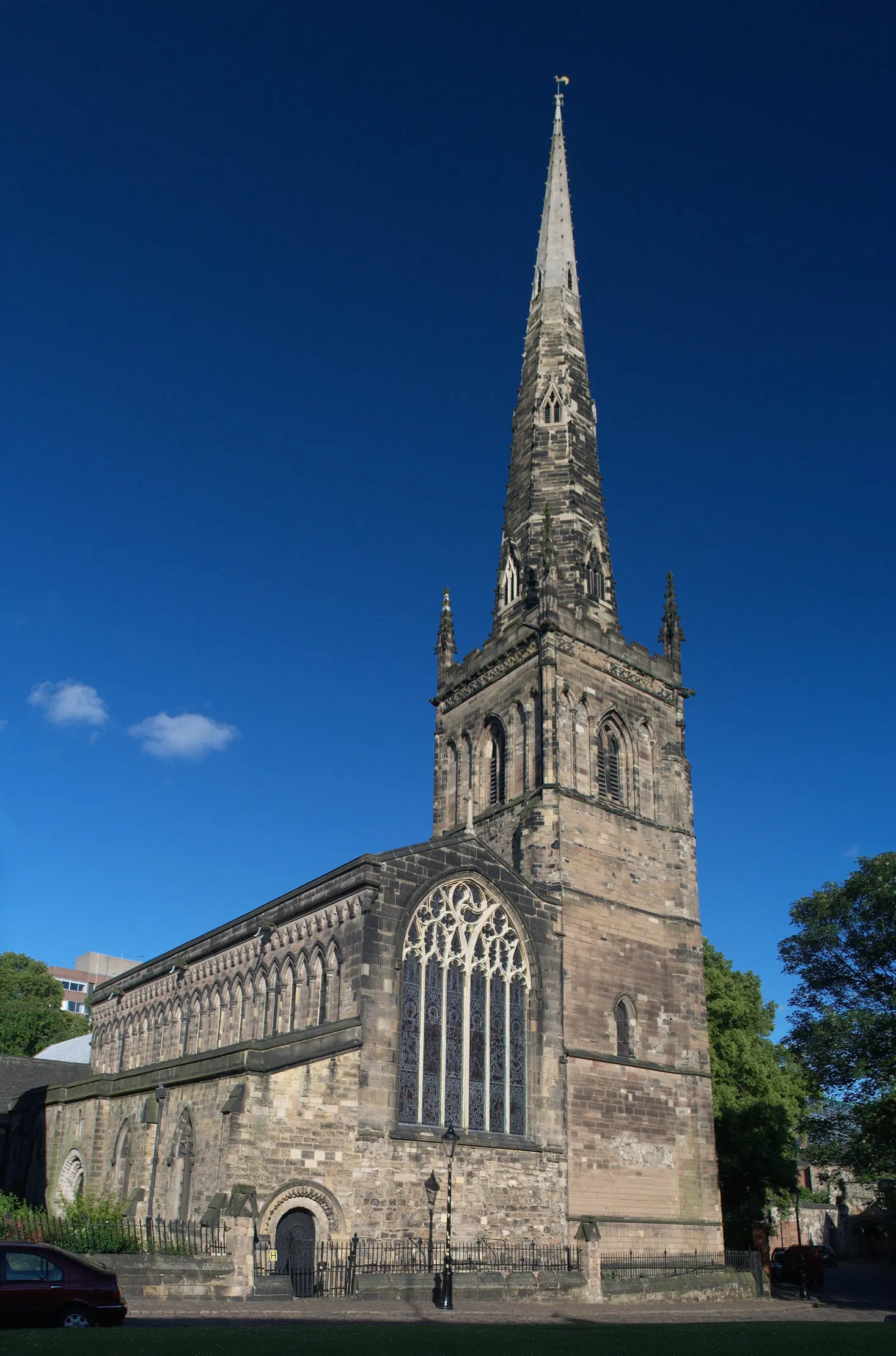 Photo showing: Church of St Mary de Castro, Leicester, seen from Castle Yard