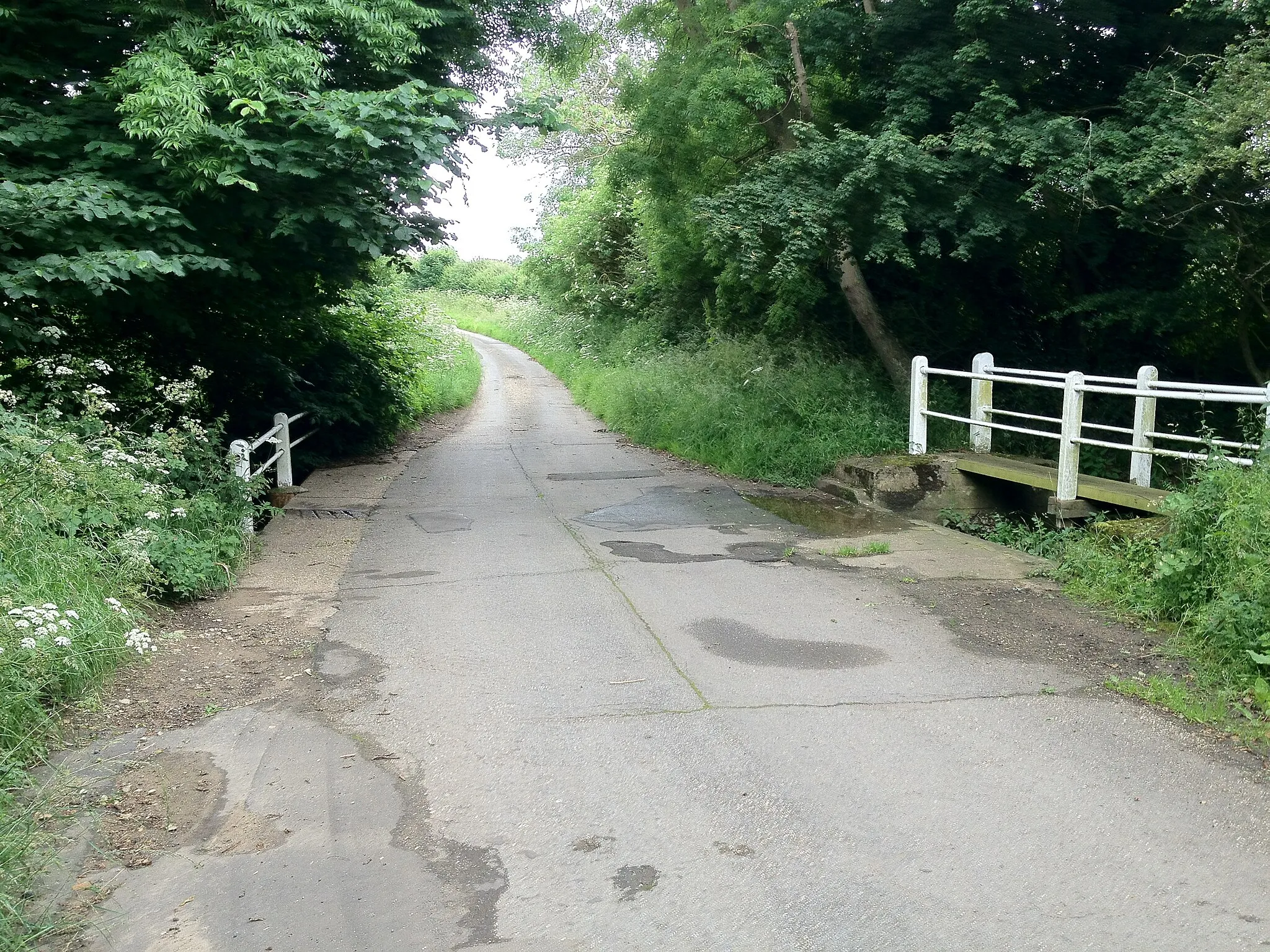 Photo showing: Caldecott Ford