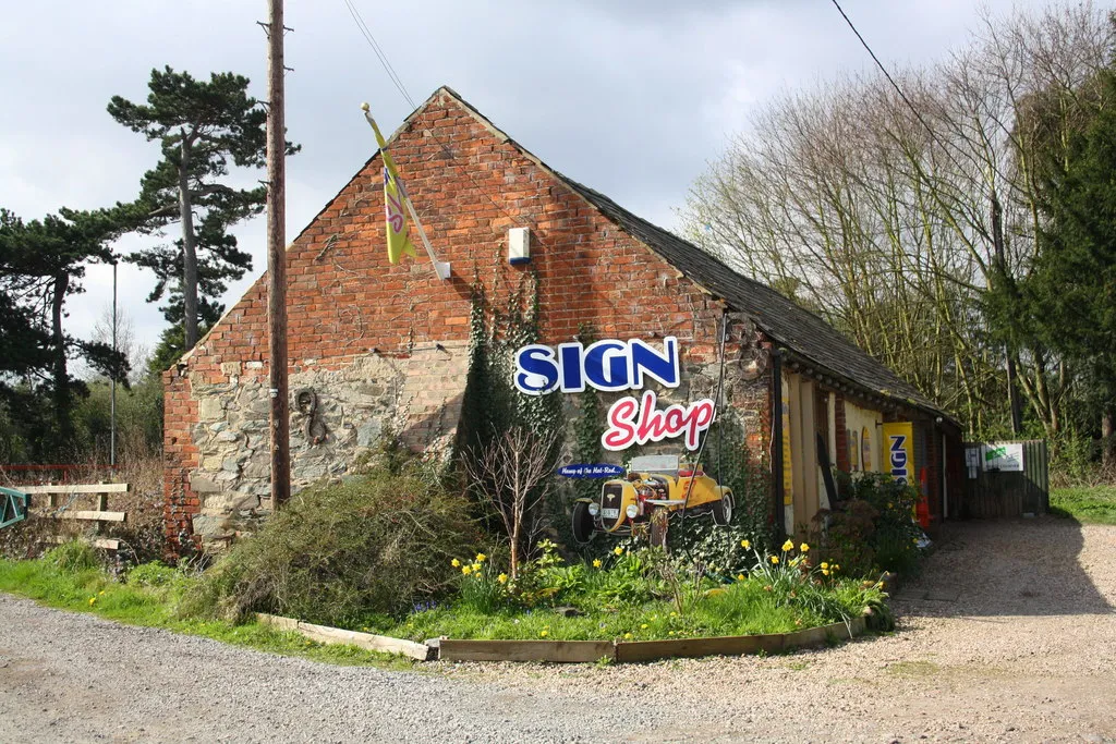 Photo showing: 'Sign Shop' premises at Dishley Grange