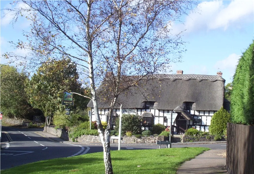 Photo showing: Cropston Crossroads
taken by kev747