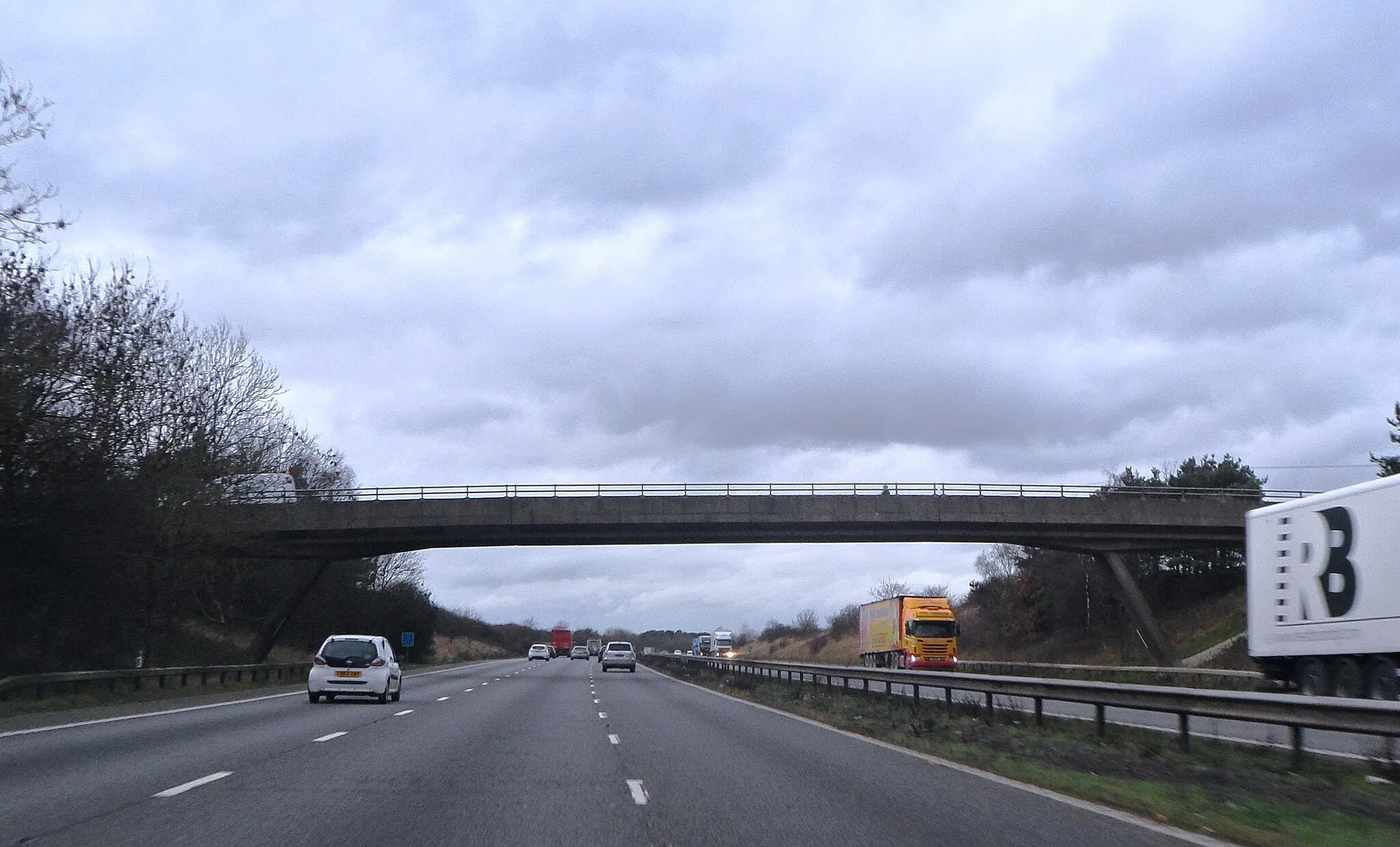 Photo showing: Bridge over the M1