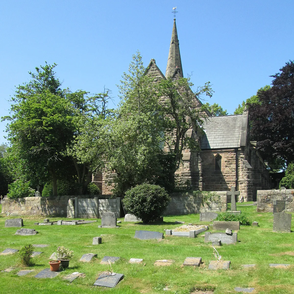 Photo showing: Quarndon: St Paul